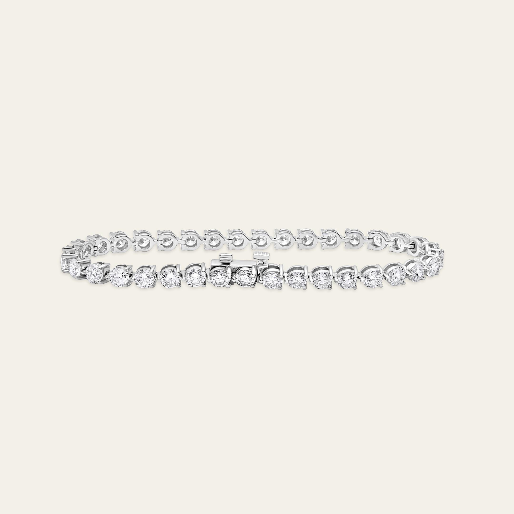 Contemporary Luce 8 Carat Round Diamond Tennis Bracelet For Sale
