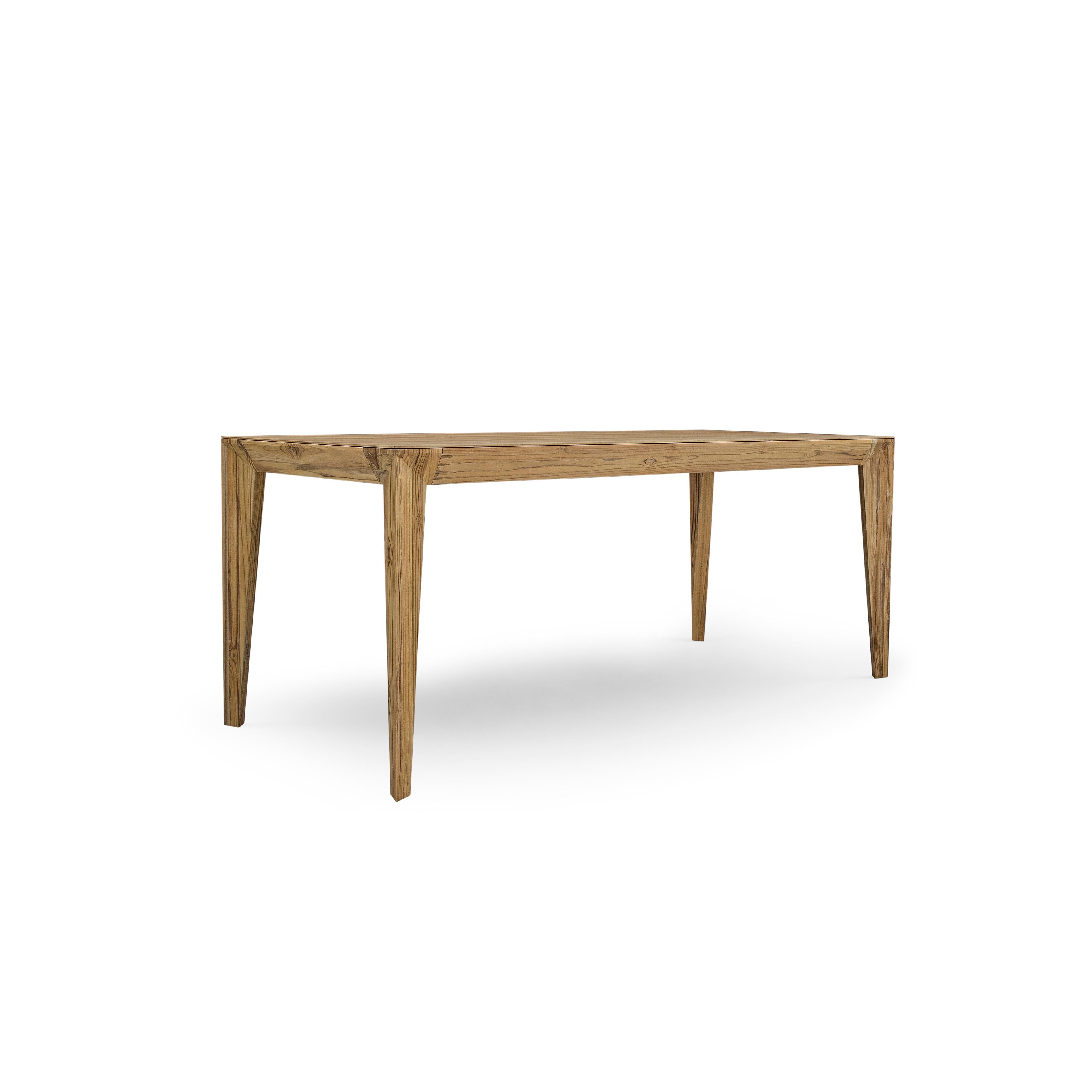 Esstisch aus Teakholz mit 95-Zoll-Furnierplatte und gewinkelten Beinen - Luce Kollektion (21. Jahrhundert und zeitgenössisch) im Angebot