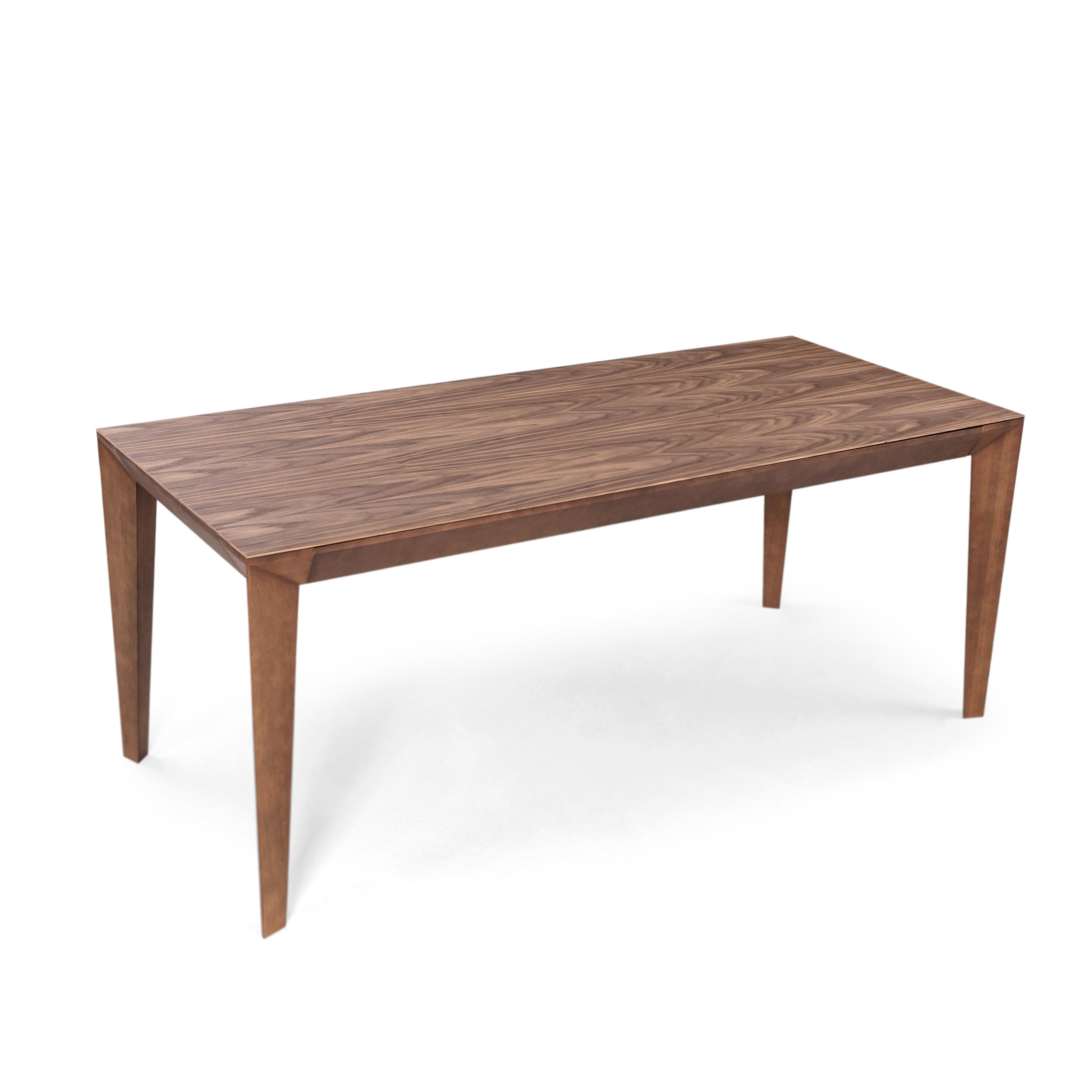 Contemporary Luce Rectangular Dining Table with a Walnut Wood Veneered Table Top 71'' For Sale