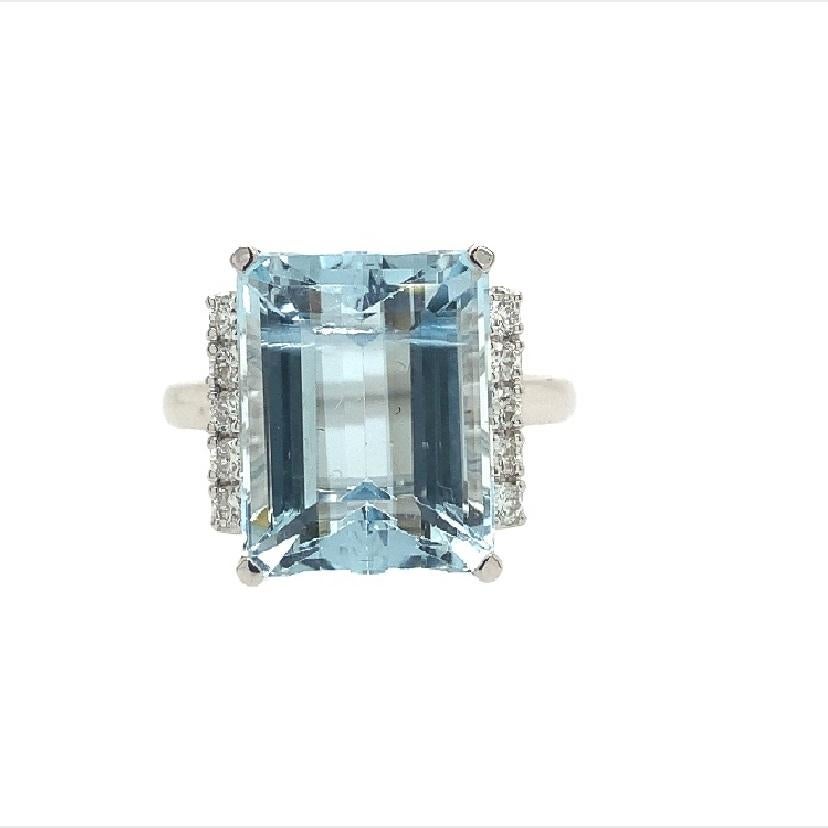 Mixed Cut Lucea New York Aquamarine Diamond Ring For Sale