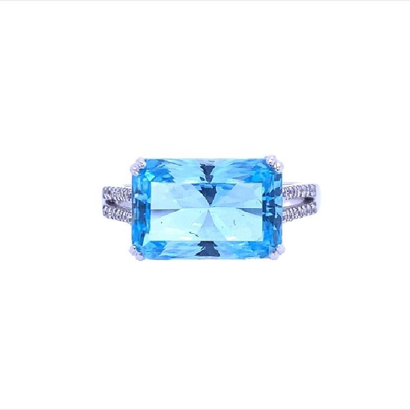 Contemporary Lucea New York Blue Topaz and Diamond Ring For Sale