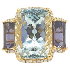 Lucea New York Ring aus Kissenschliff, Iolith und Diamant