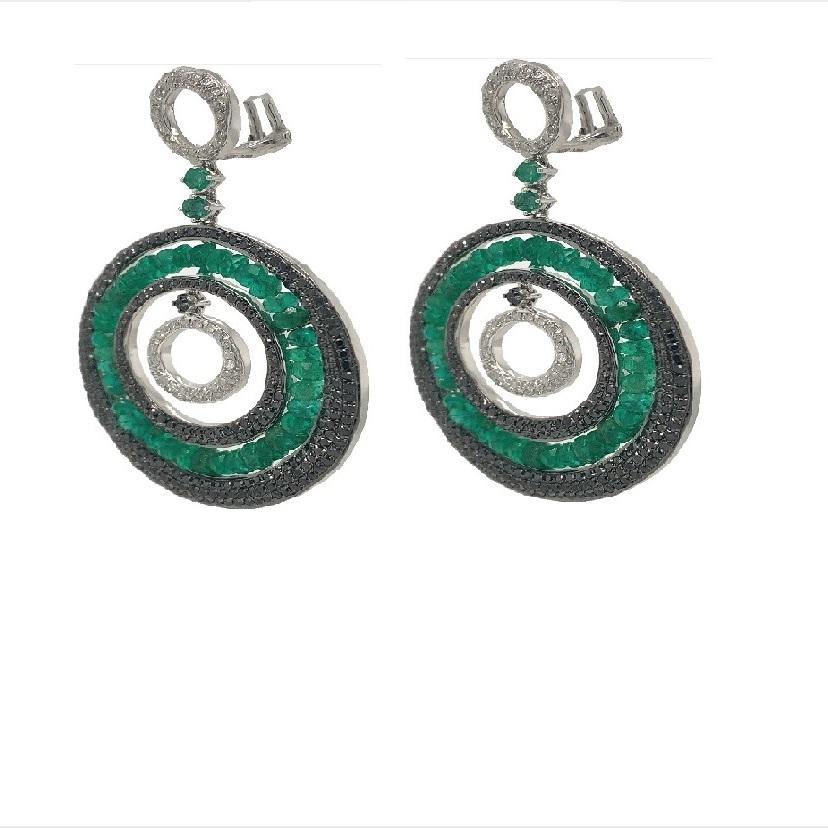 Contemporary Lucea New York Diamond And Emerald Earrings For Sale