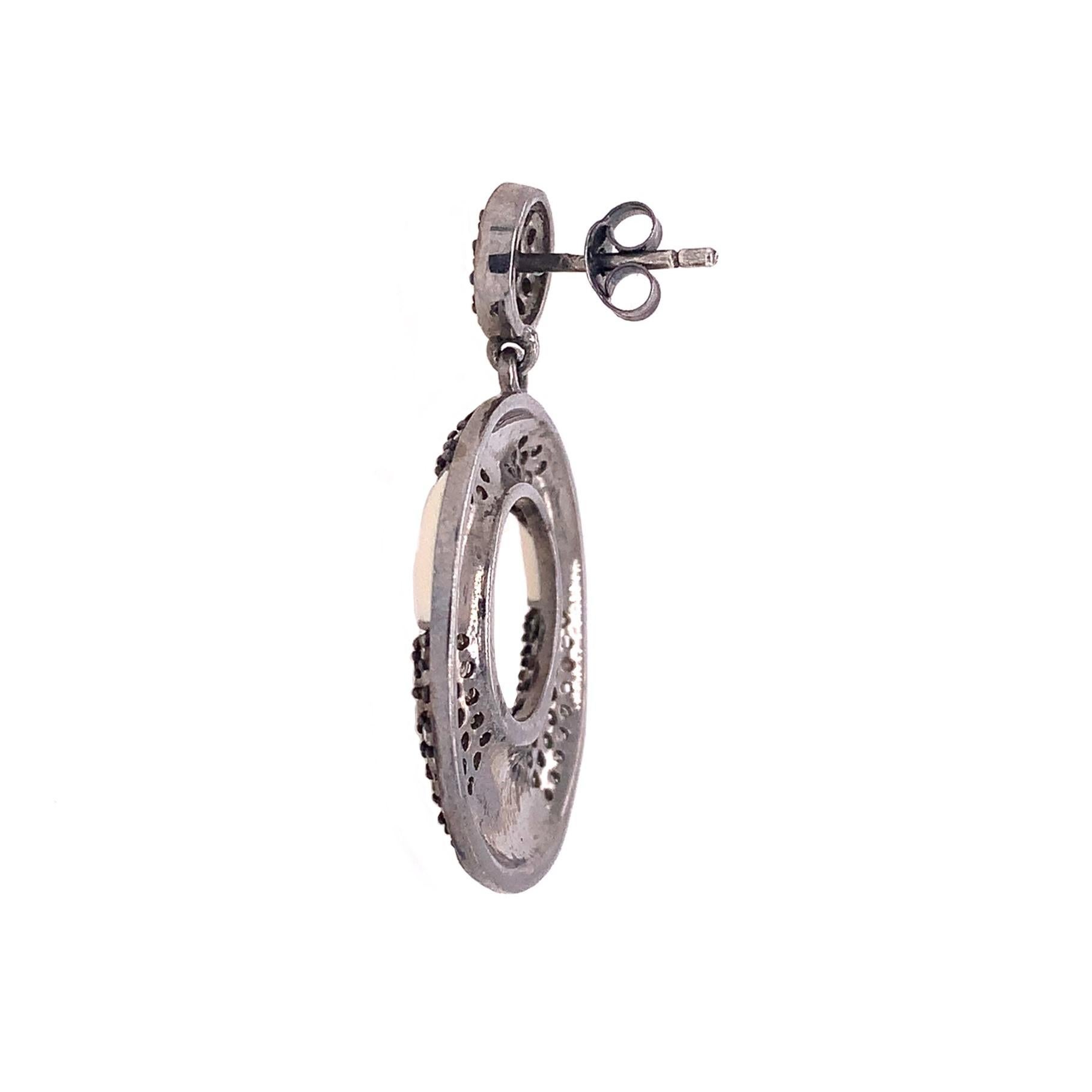 Taglio rotondo Lucea New York con diamanti e smalto