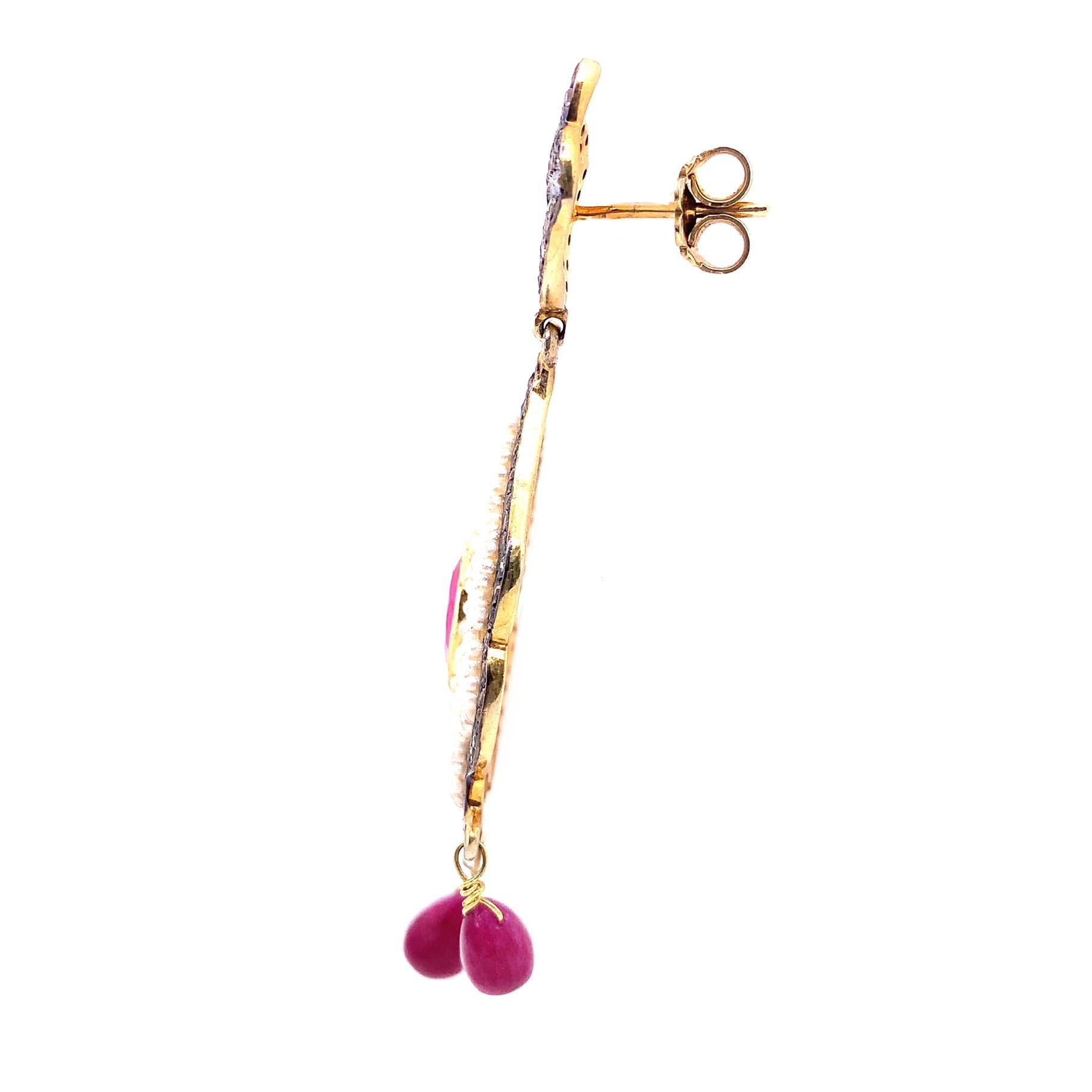 Lucea New York, Kronleuchter-Ohrringe mit Rubin, Diamanten und Perlen (Gemischter Schliff) im Angebot