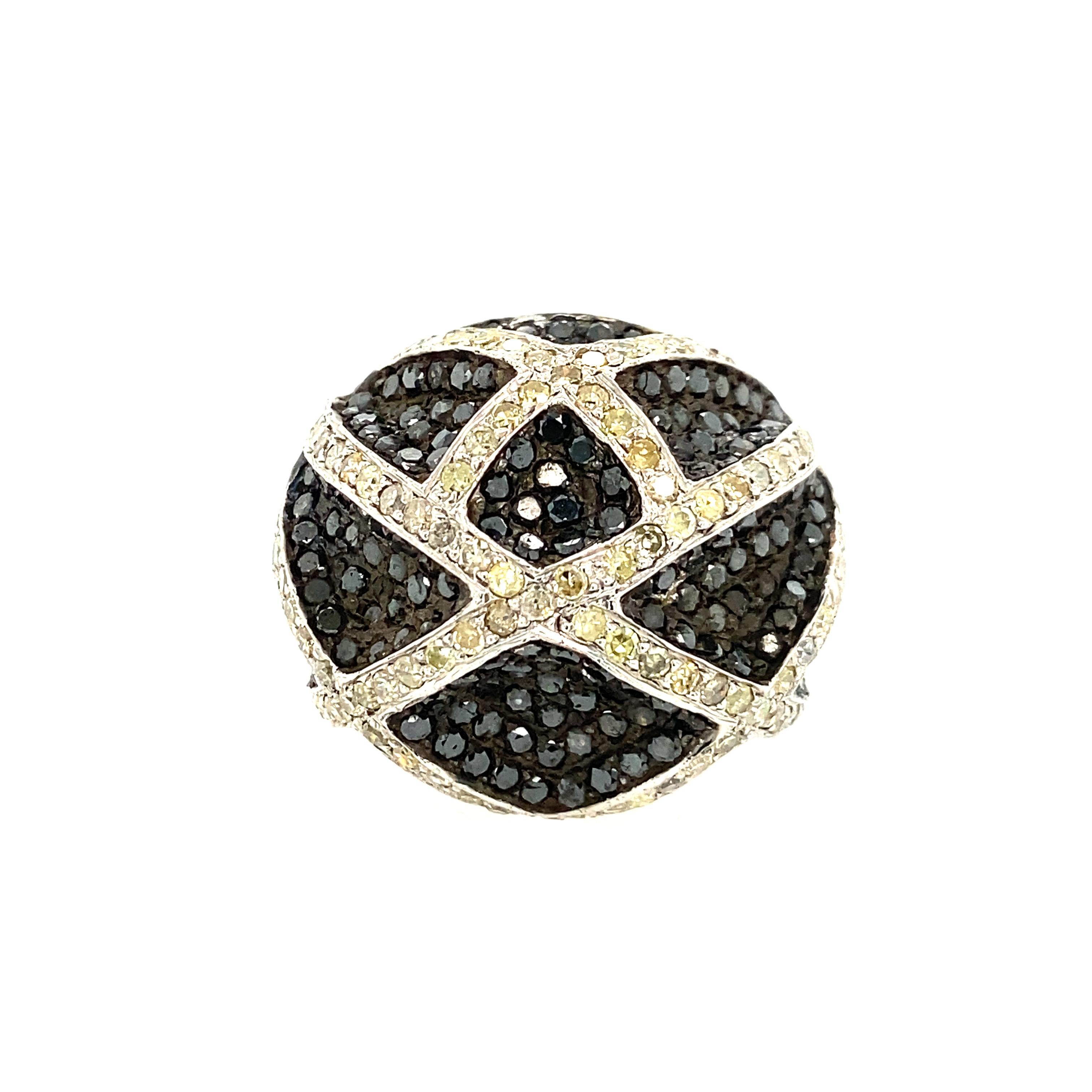 Lucea, New York, Rustikaler Diamant-Cocktailring (Rundschliff) im Angebot