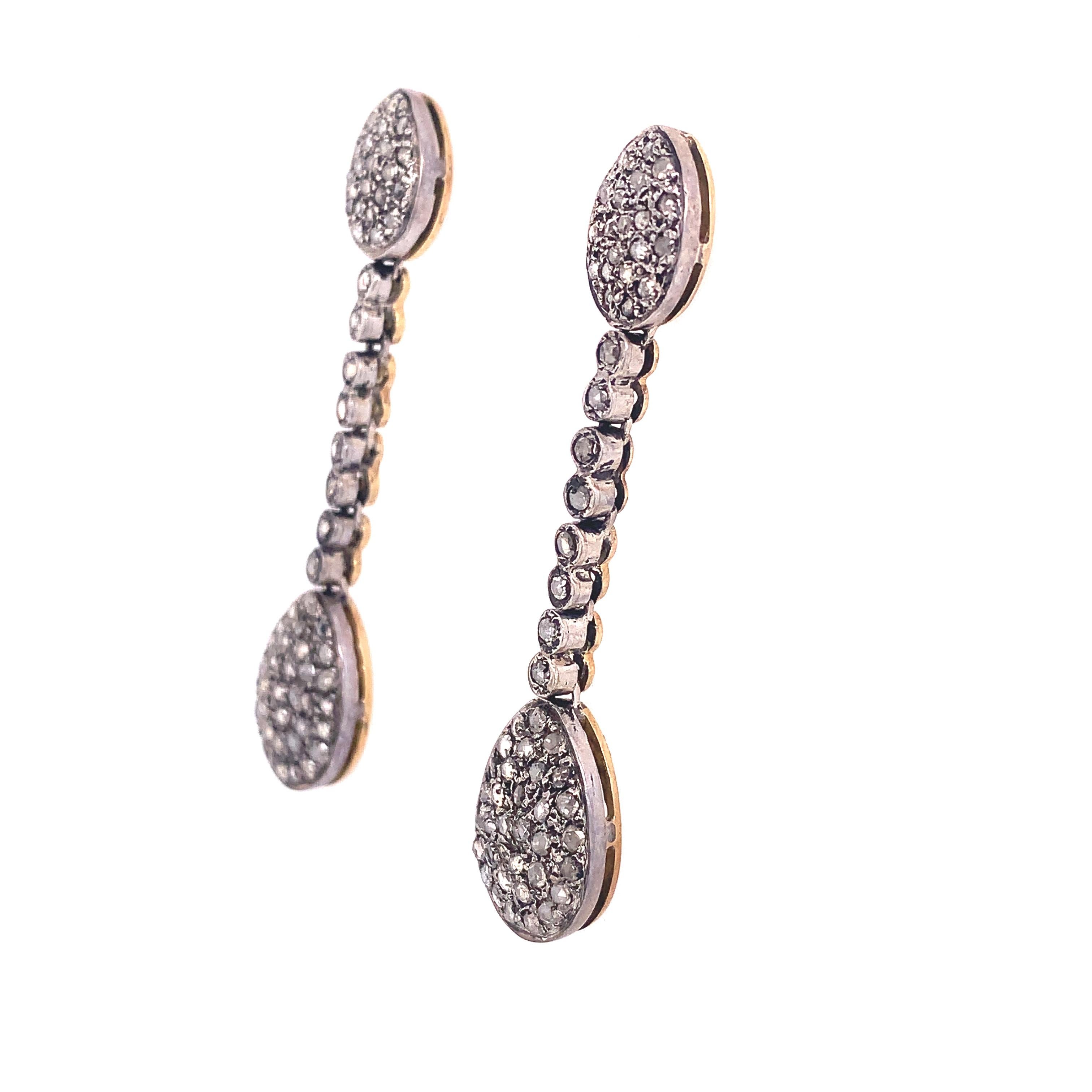Rustic collection

Rustic Diamonds drop earring set in blackened sterling silver and yellow gold.

Diamond : 1.29ct total weight.
