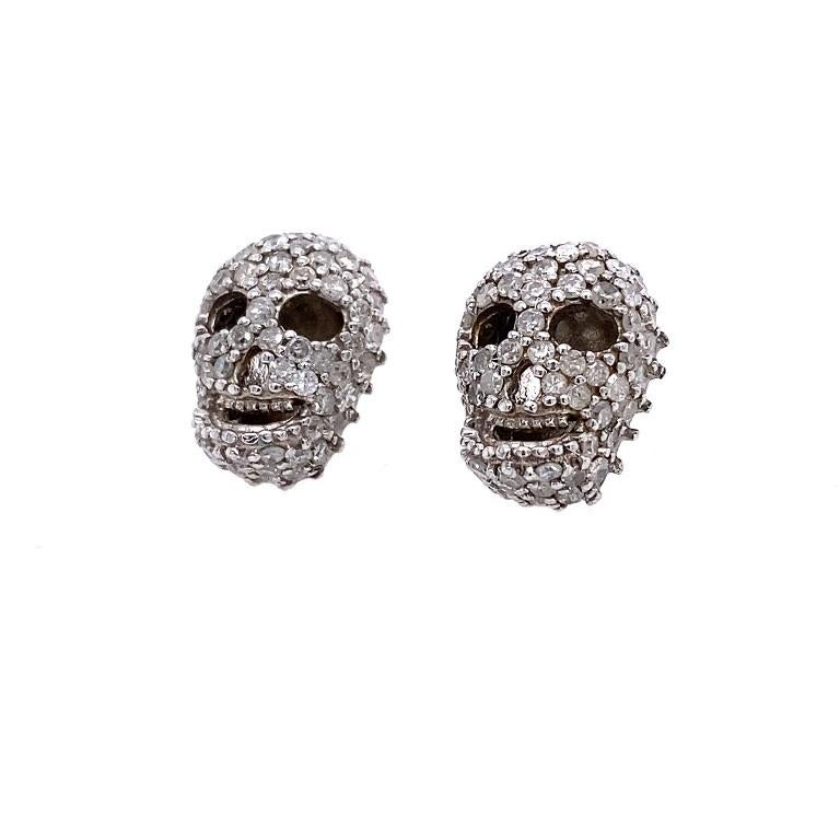 Collezione rustica 

Orecchini rustici con teschio di diamante bianco in argento sterling. 

Diamanti: 2,68ct di peso totale.