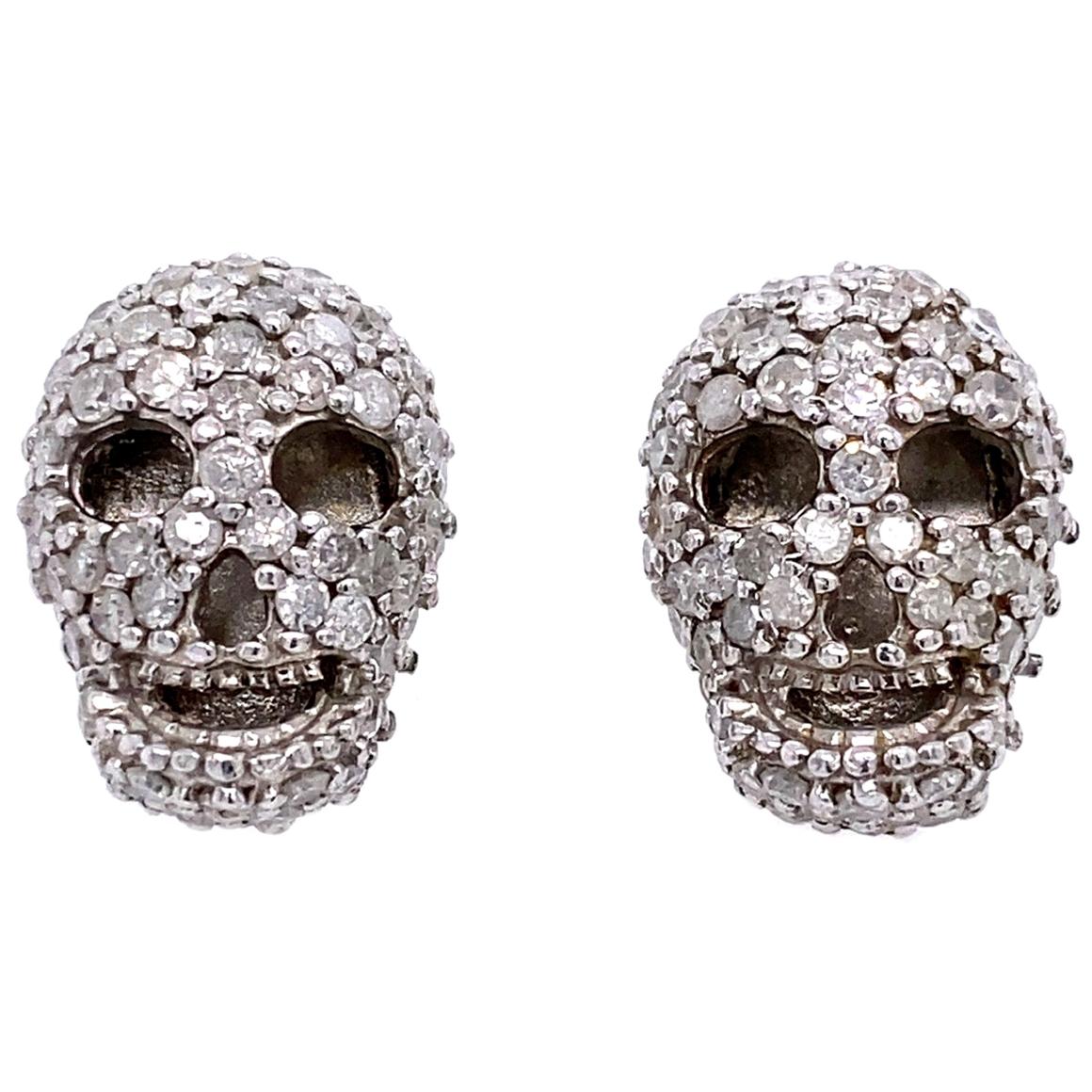 Lucea New York Rustikale Diamant-Skull-Ohrstecker