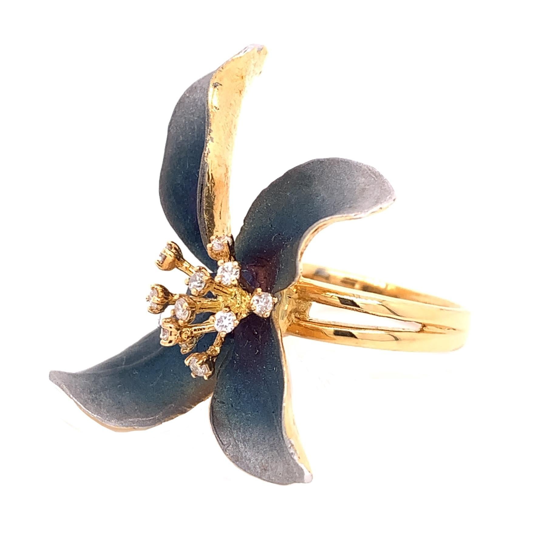 Lucea New York, Ring aus grauem Rhodium mit Diamantblütenmuster Damen