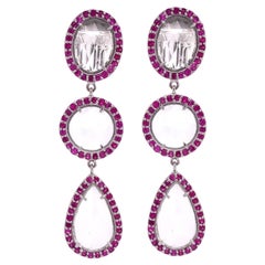 Lucea New York Boucles d'oreilles en goutte en topaze blanche et saphir rose