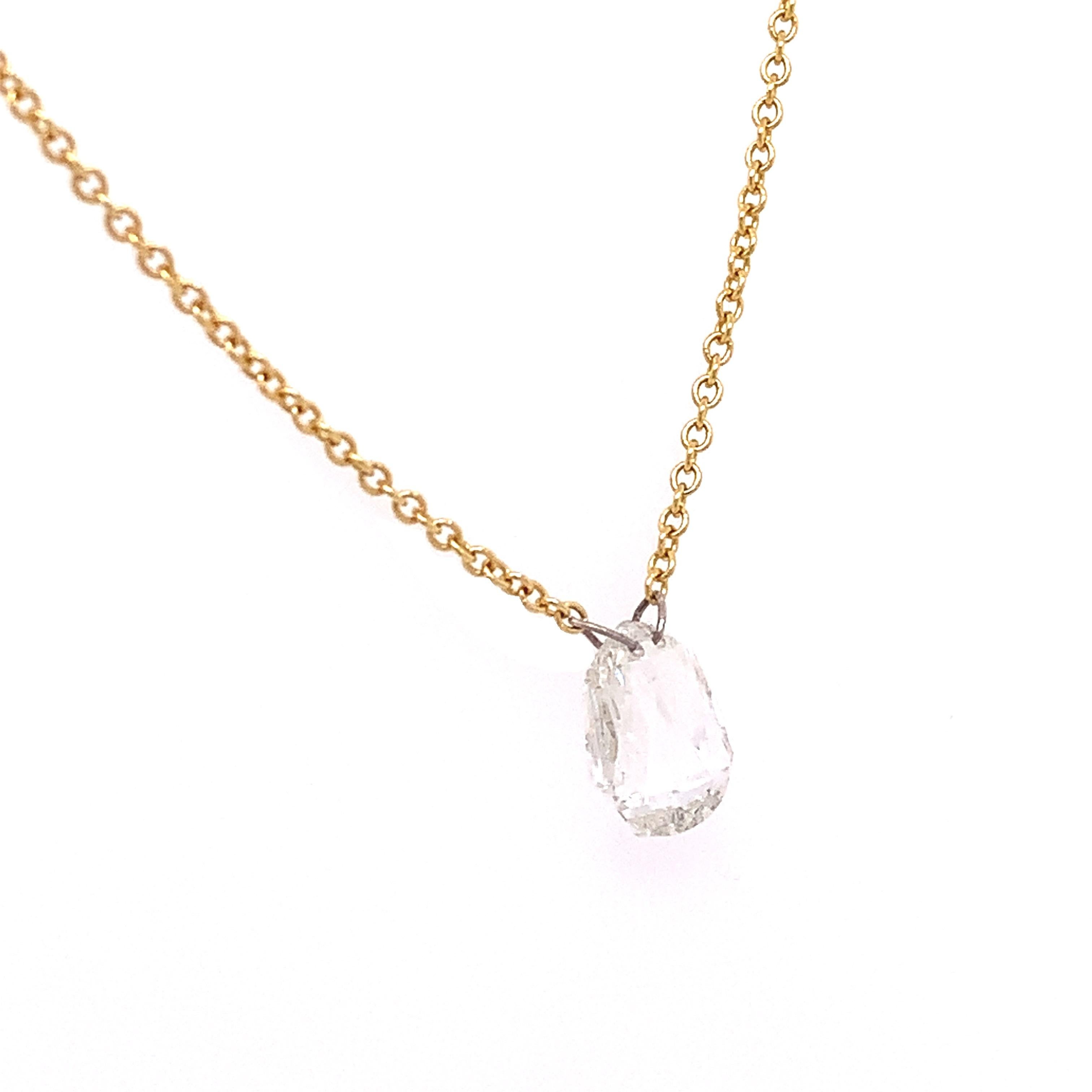Taglio briolette Ciondolo con diamante in oro giallo Lucea New York in vendita