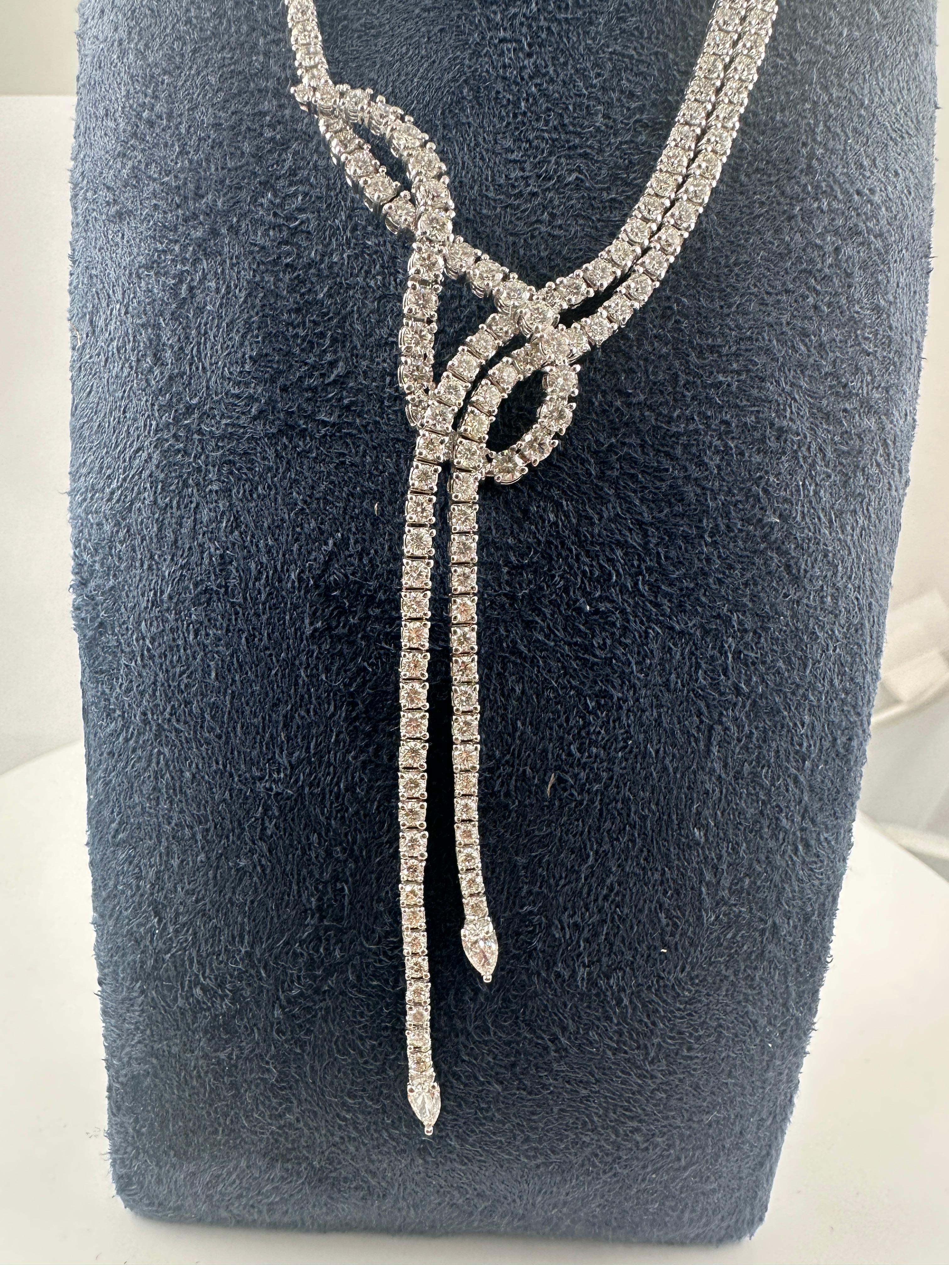 Lucente Duett-Diamantenhalskette aus 18 Karat Weißgold, 15,51 Karat, in Italien hergestellt (Gemischter Schliff) im Angebot