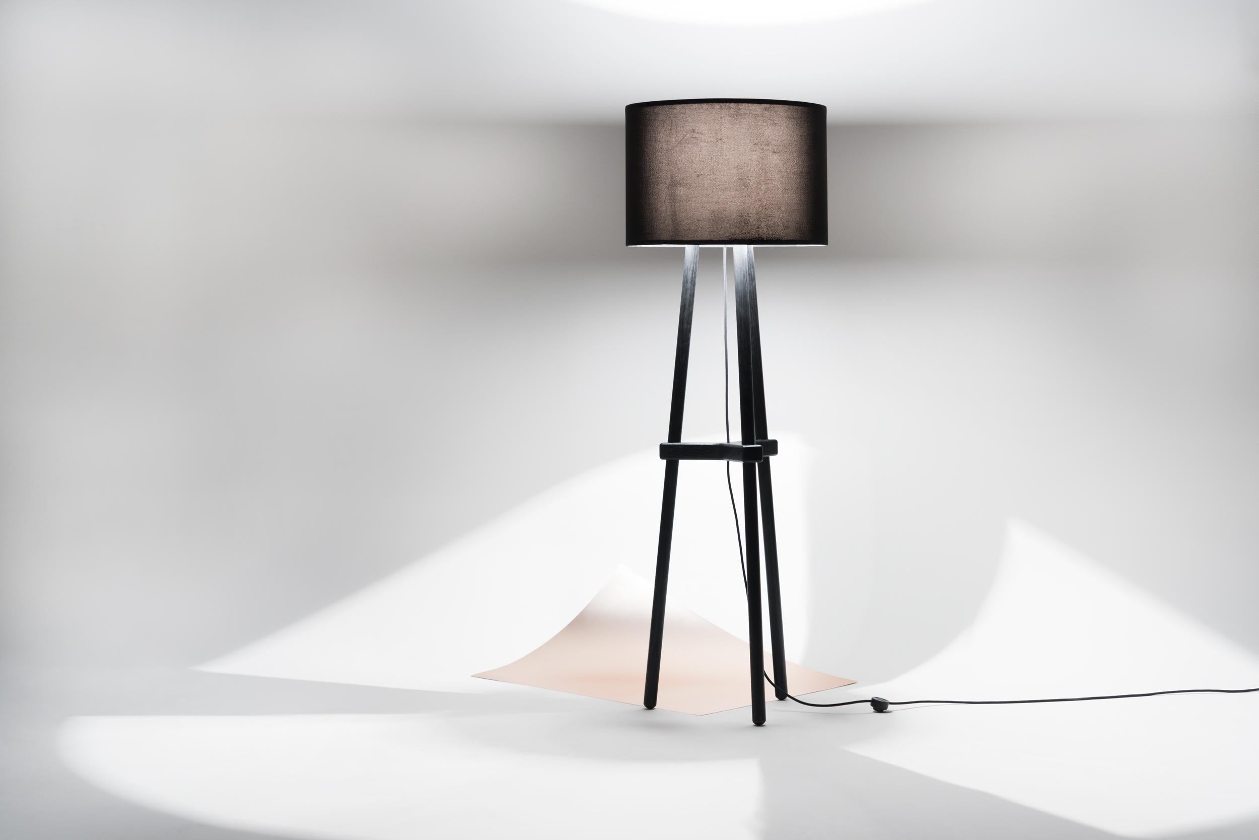 Modern Luces, Table Lamp Black For Sale
