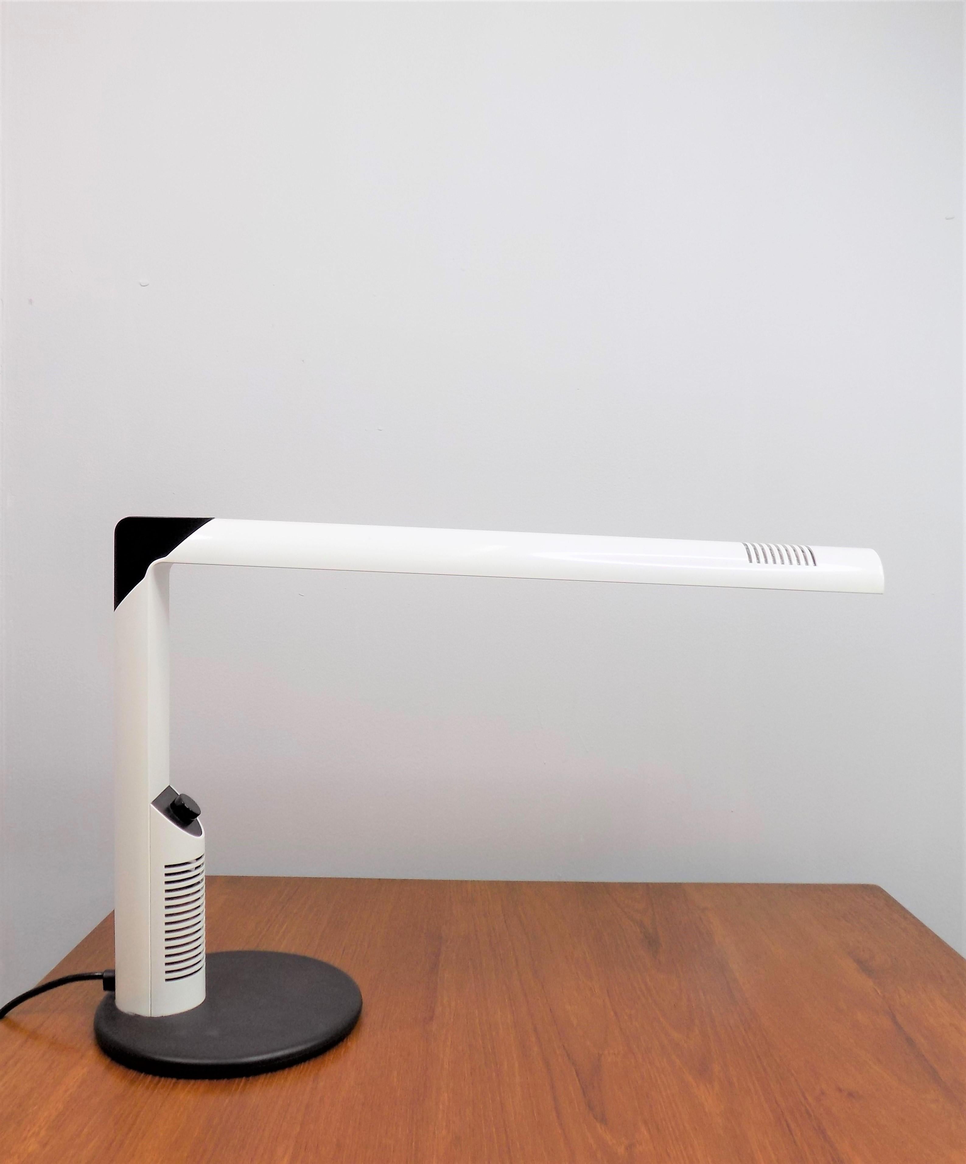 Luci Abele Table Lamp by Gianfranco Frattini For Sale 4