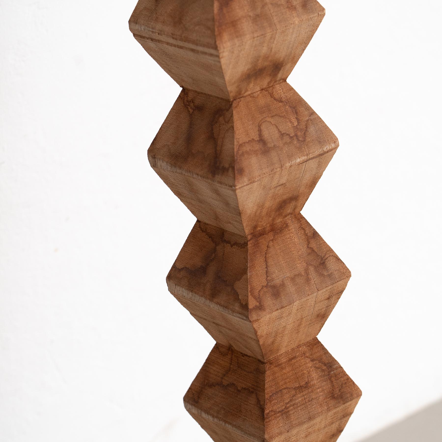 Luci Contemporary Artwork Column, 2018 im Angebot 3