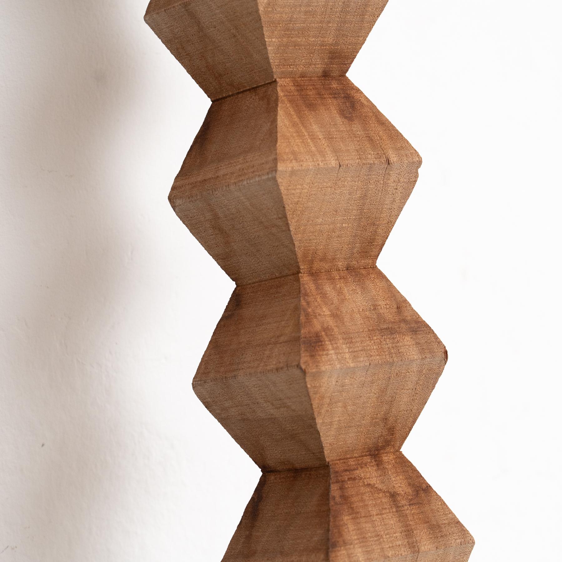 Luci Contemporary Artwork Column, 2018 im Angebot 2
