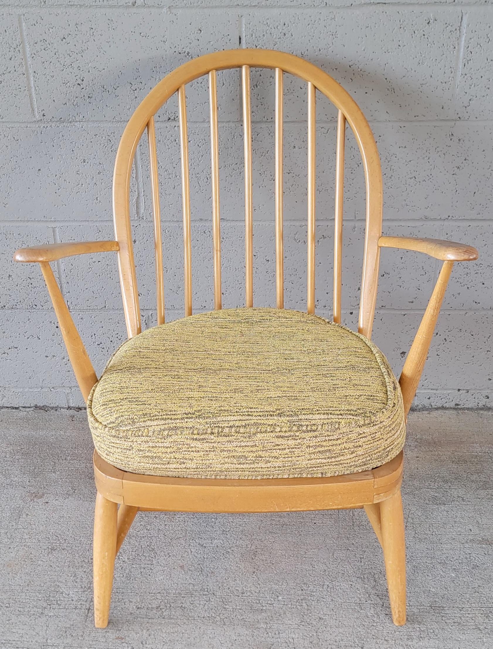 20th Century Lucian Ercolani for Ercol, Beech Wood Hoop Back Lounge Chair. 1960's
