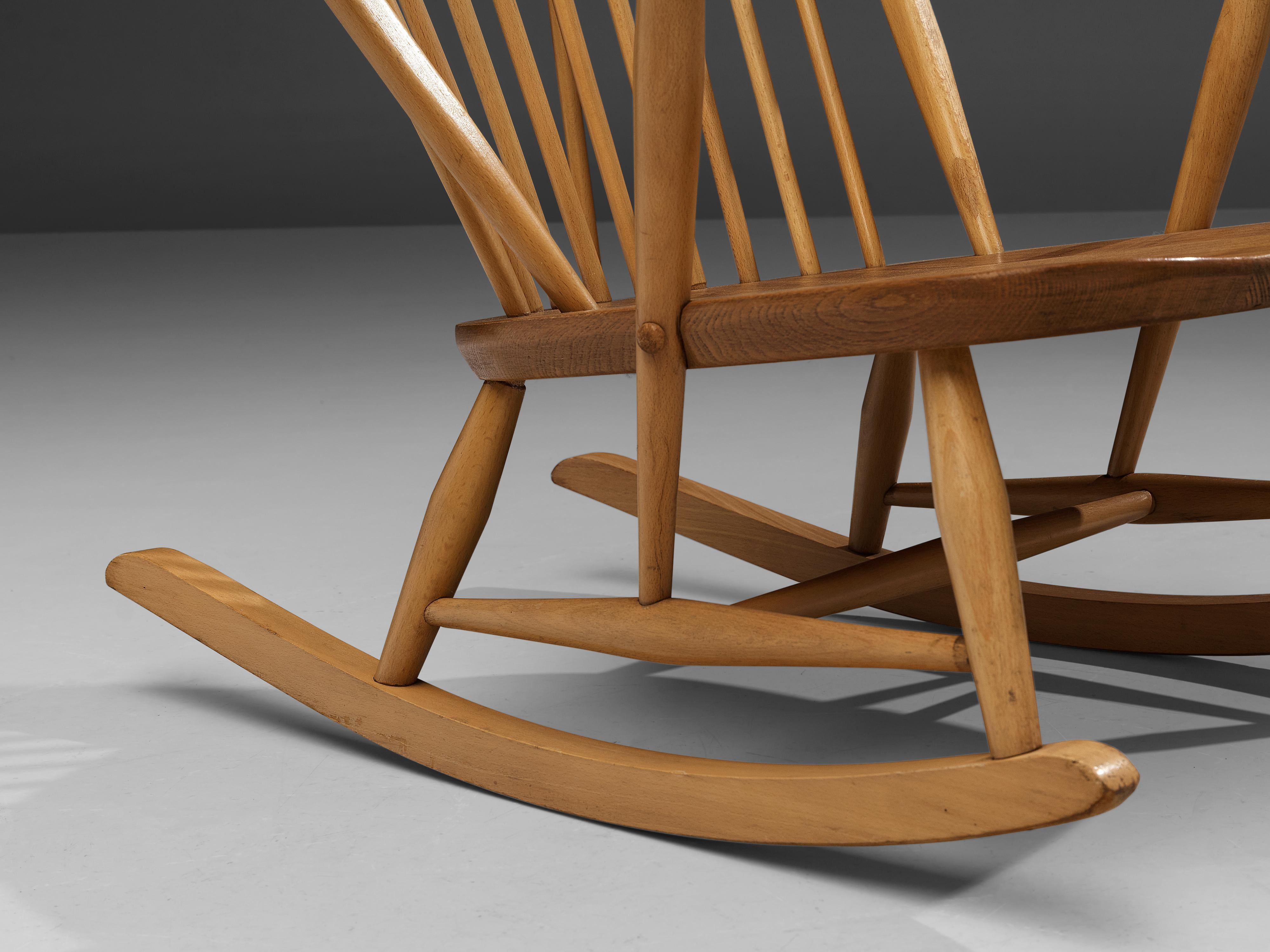 British Lucian Ercolani for Ercol Rocking Chair in Beech and Oak For Sale