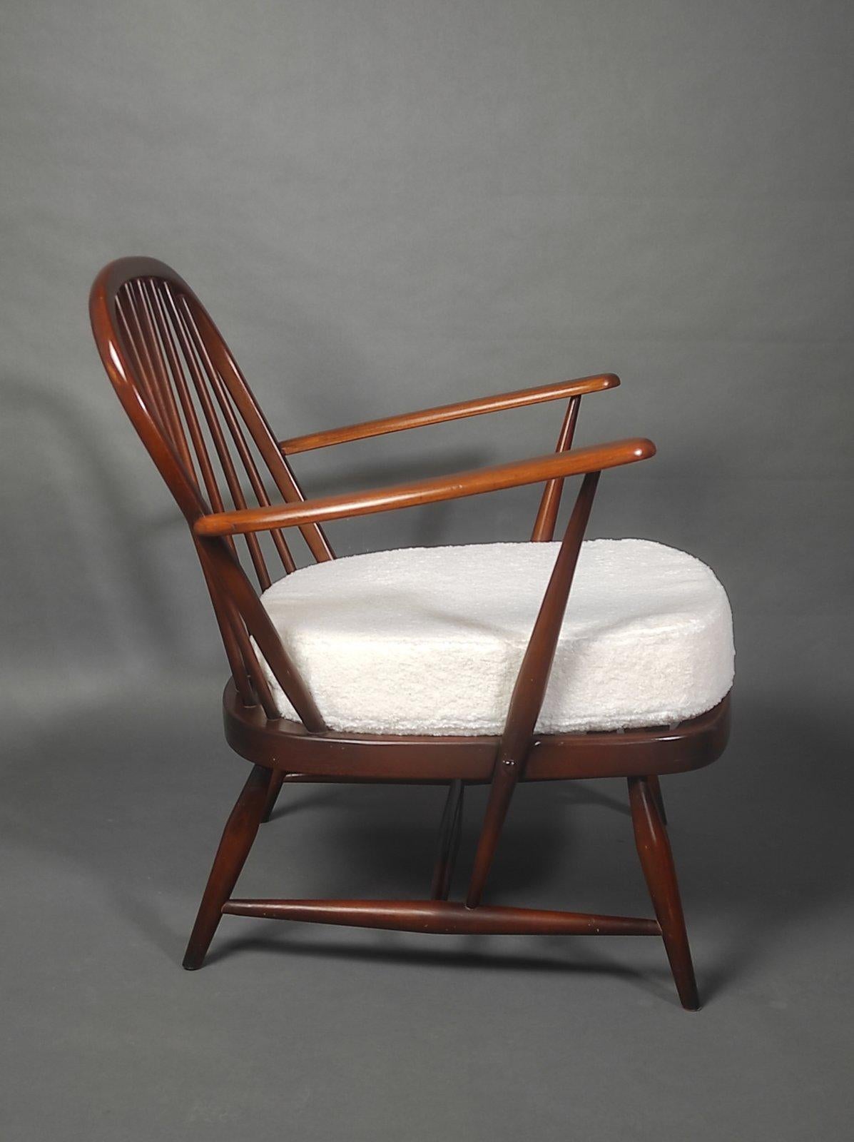 English Lucian Ercolani Longue Chair For ERCOL 1960s For Sale