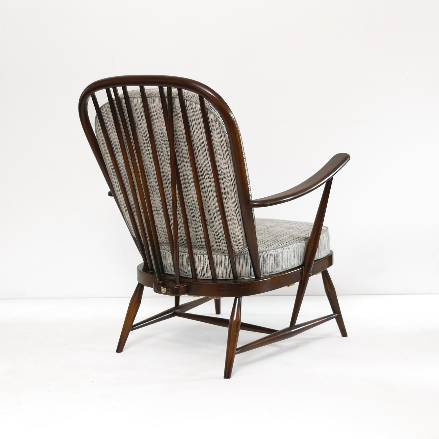 English Lucian Randolph Ercolani Designed “Windsor” Chairs for Ercol, England, 1950's