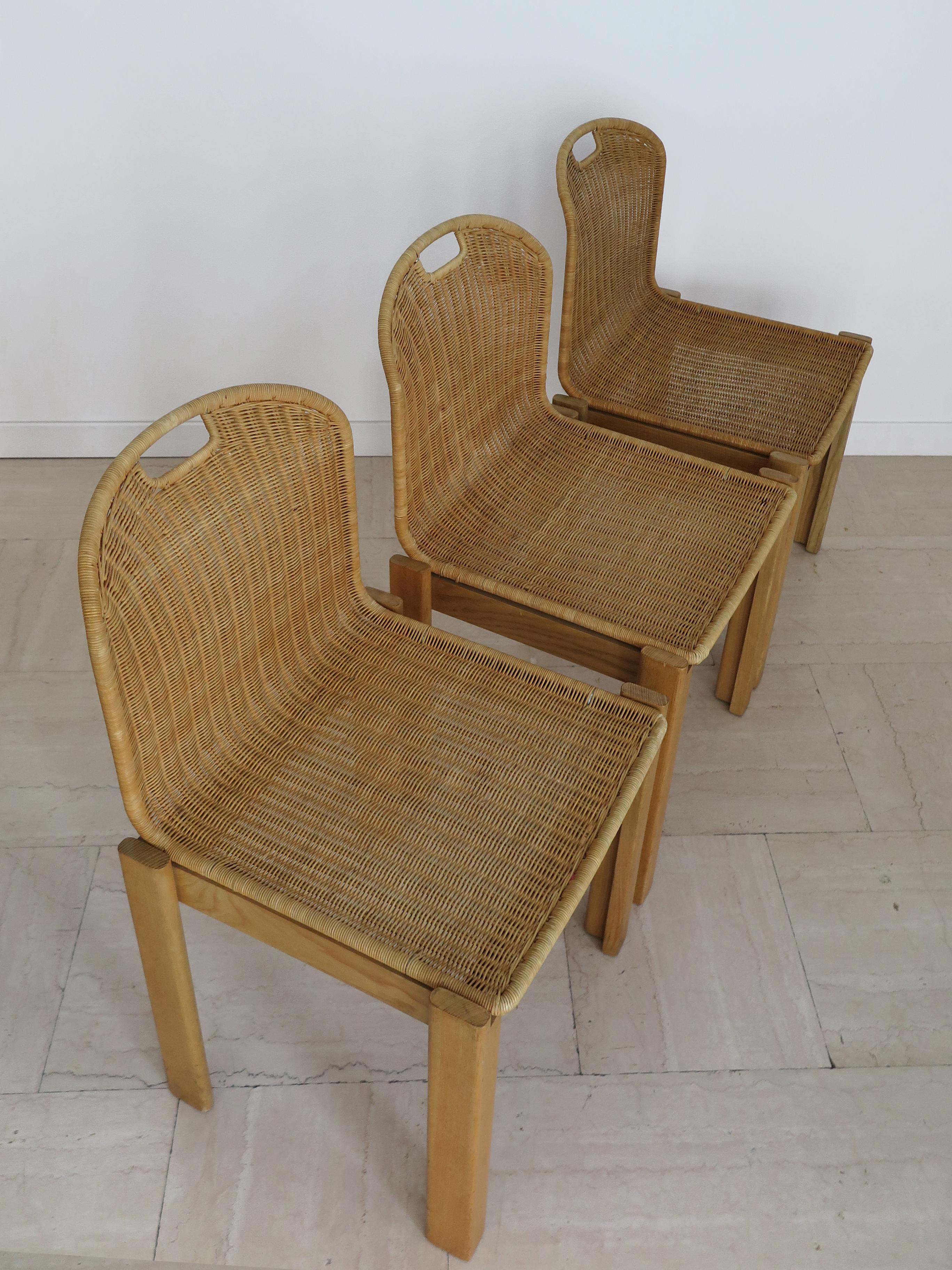 italien Luciano Bertoncini for Bellato Italian Oak Wicker Dining Chairs 1970 en vente