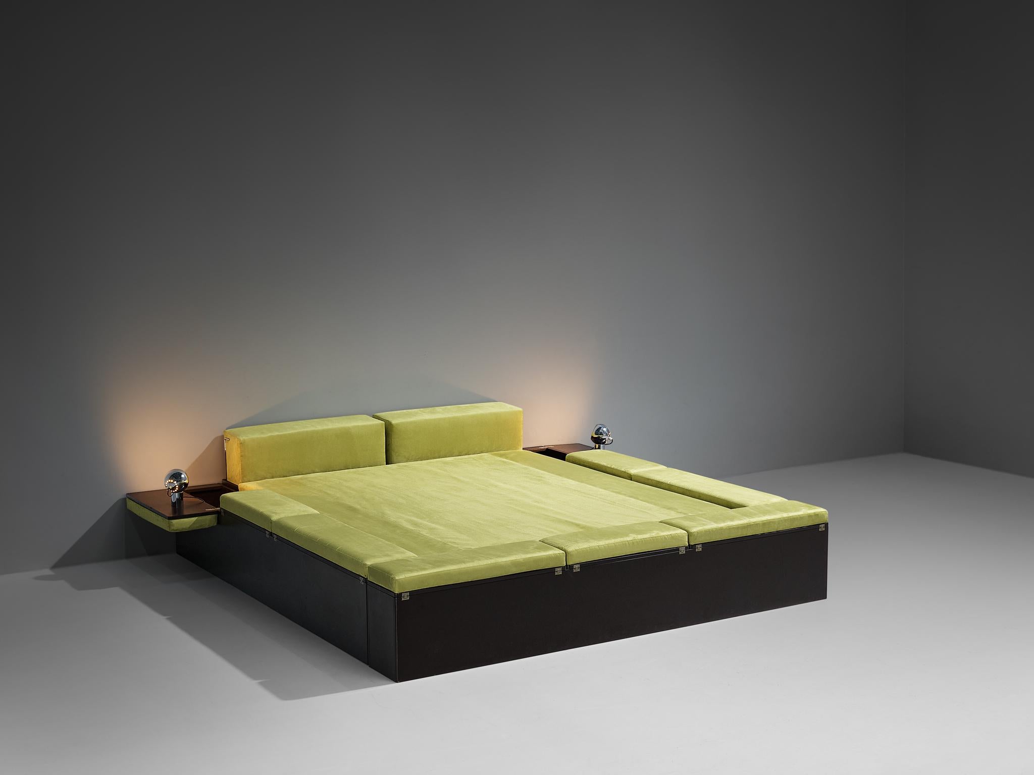 Post-Modern Luciano Bertoncini for Cjfra 'Zattera' Bed in Alcantara and Lacquered Wood  For Sale