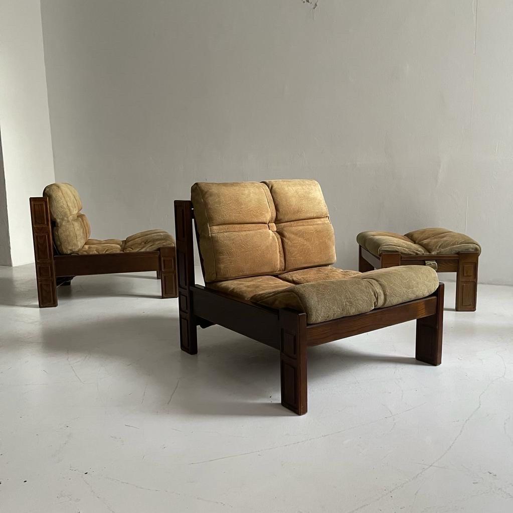 Luciano Frigerio Attributed Lounge Chairs Pair and Ottoman Suede Leather, Italy For Sale 5
