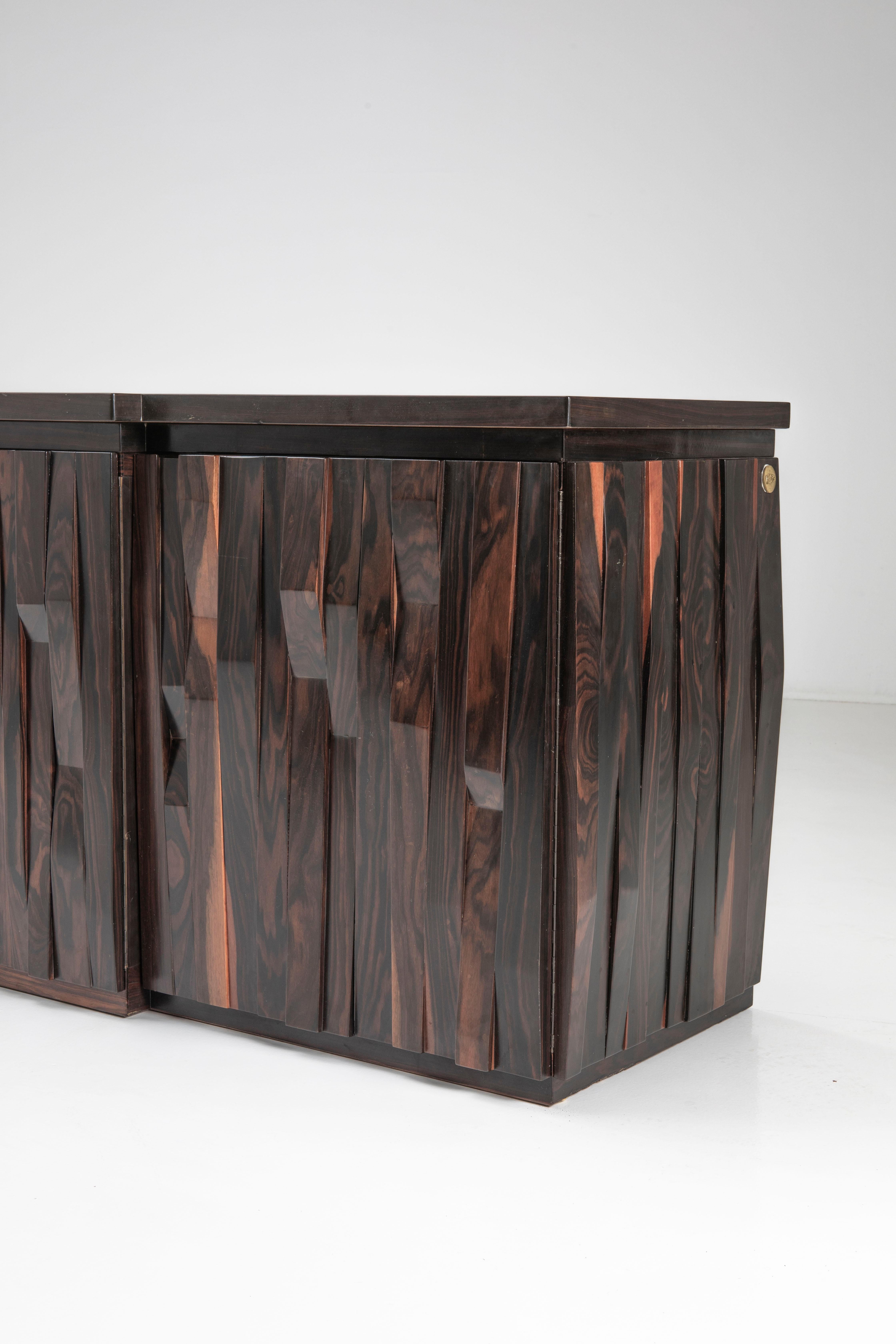 Luciano Frigerio Barium wood sculptural sideboard  - Italian Design 1970  In Good Condition In Milan, IT