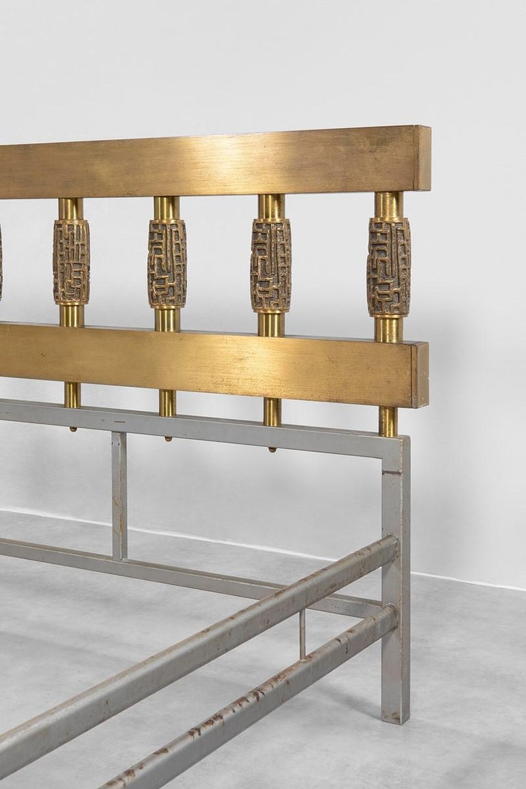 Post-Modern Luciano Frigerio Bed Frame Bagdad in Metal and Golden Bronze, 1970 For Sale