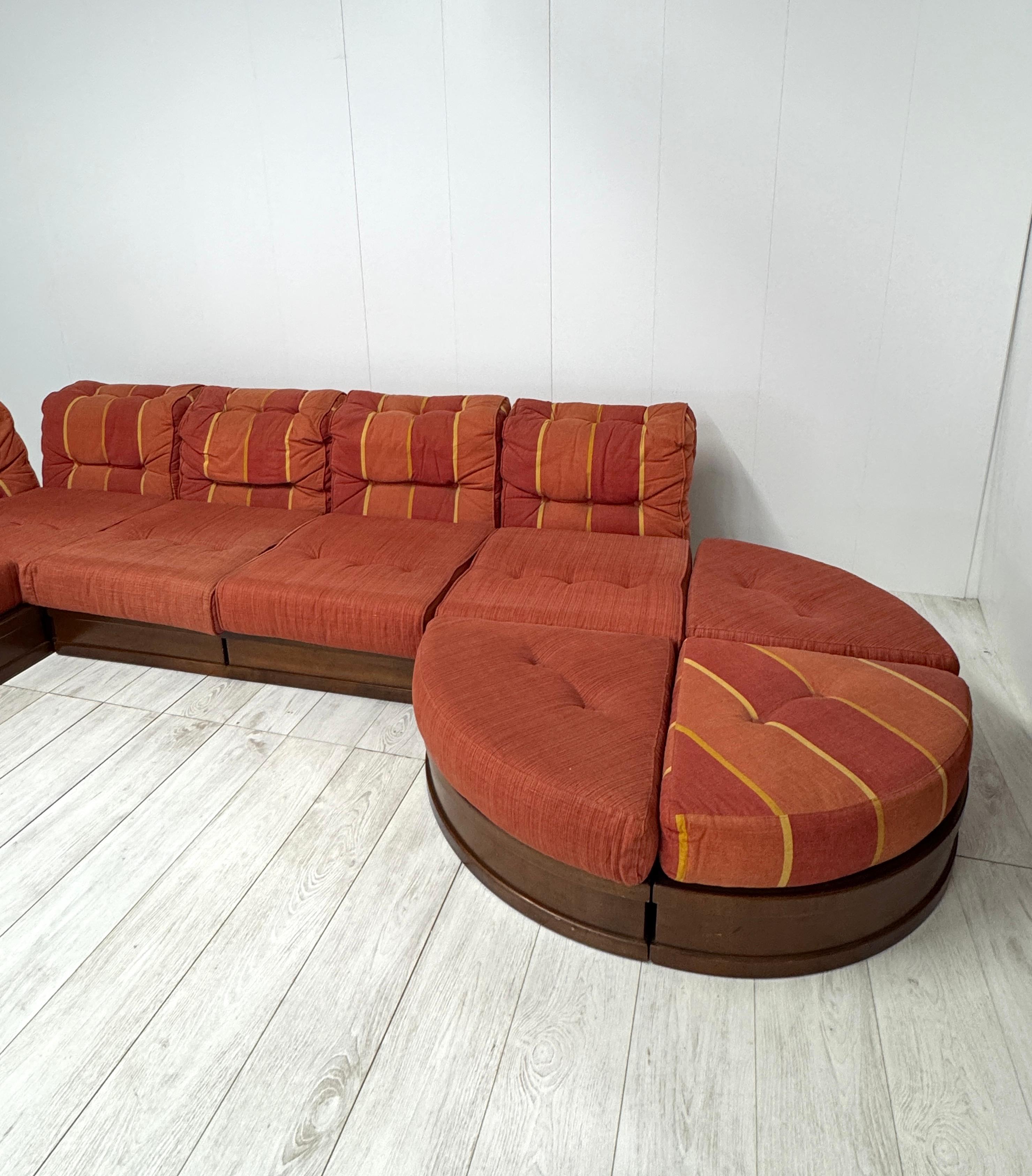 Luciano Frigerio, Modular sofa mod. Can Can, Prod. Frigerio of Desio, 1966 For Sale 3