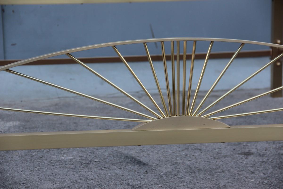 Mid-Century Modern Luciano Frigerio Double Bed in Solid Italian Gold Brass Design 1970 with Rays For Sale
