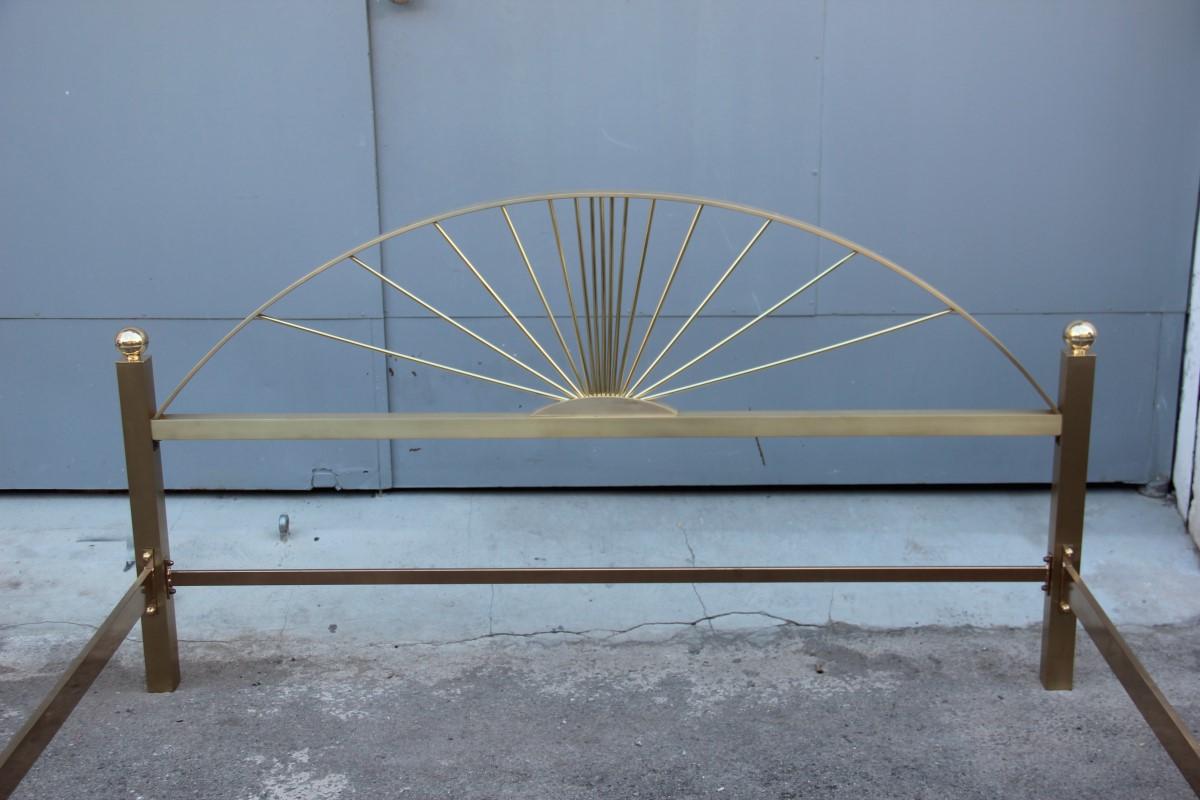Late 20th Century Luciano Frigerio Double Bed in Solid Italian Gold Brass Design 1970 with Rays For Sale
