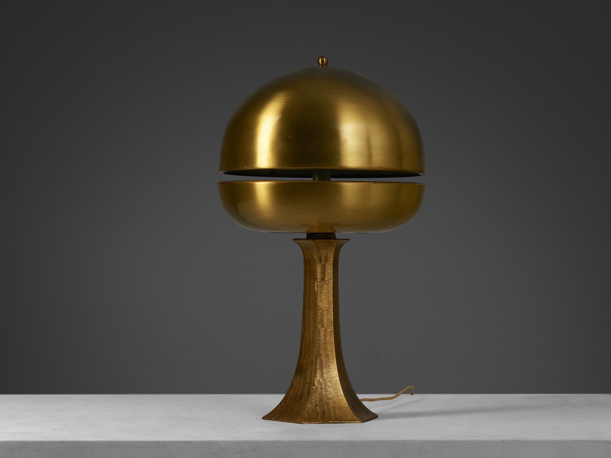 Luciano Frigerio for Frigerio di Desio Table Lamp in Brass For Sale 2