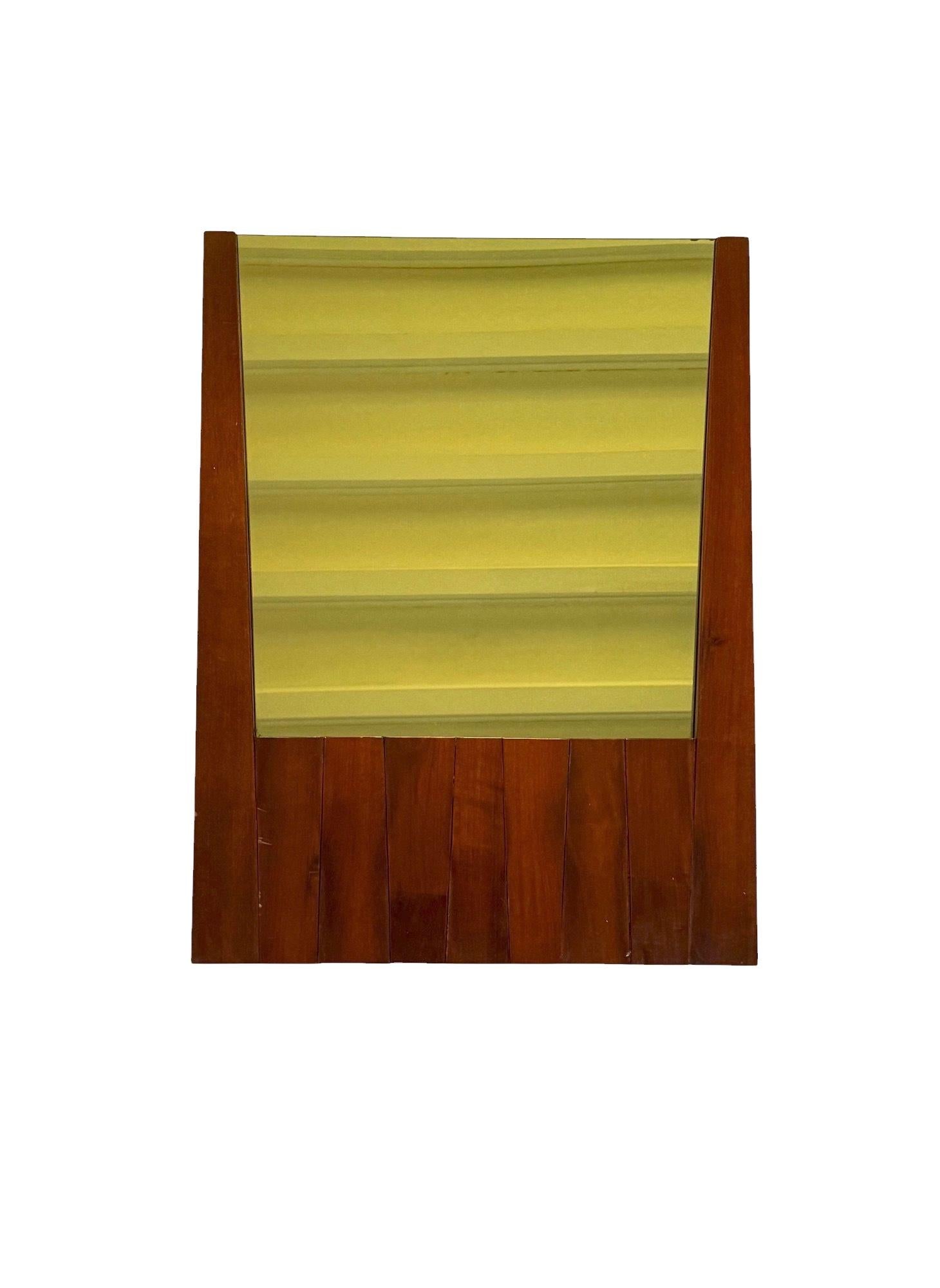 Luciano Frigerio, Hollywood Regency mod. miroir en noyer massif baryté, Italie 1970 en vente 8