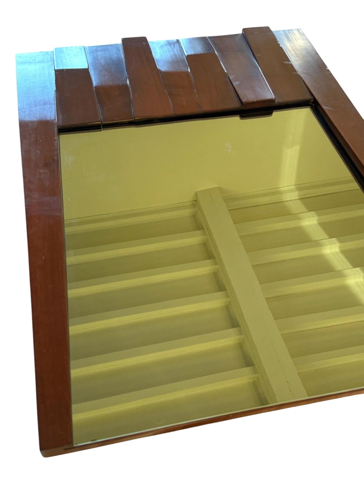 Luciano Frigerio, Hollywood Regency mod. miroir en noyer massif baryté, Italie 1970 en vente 13