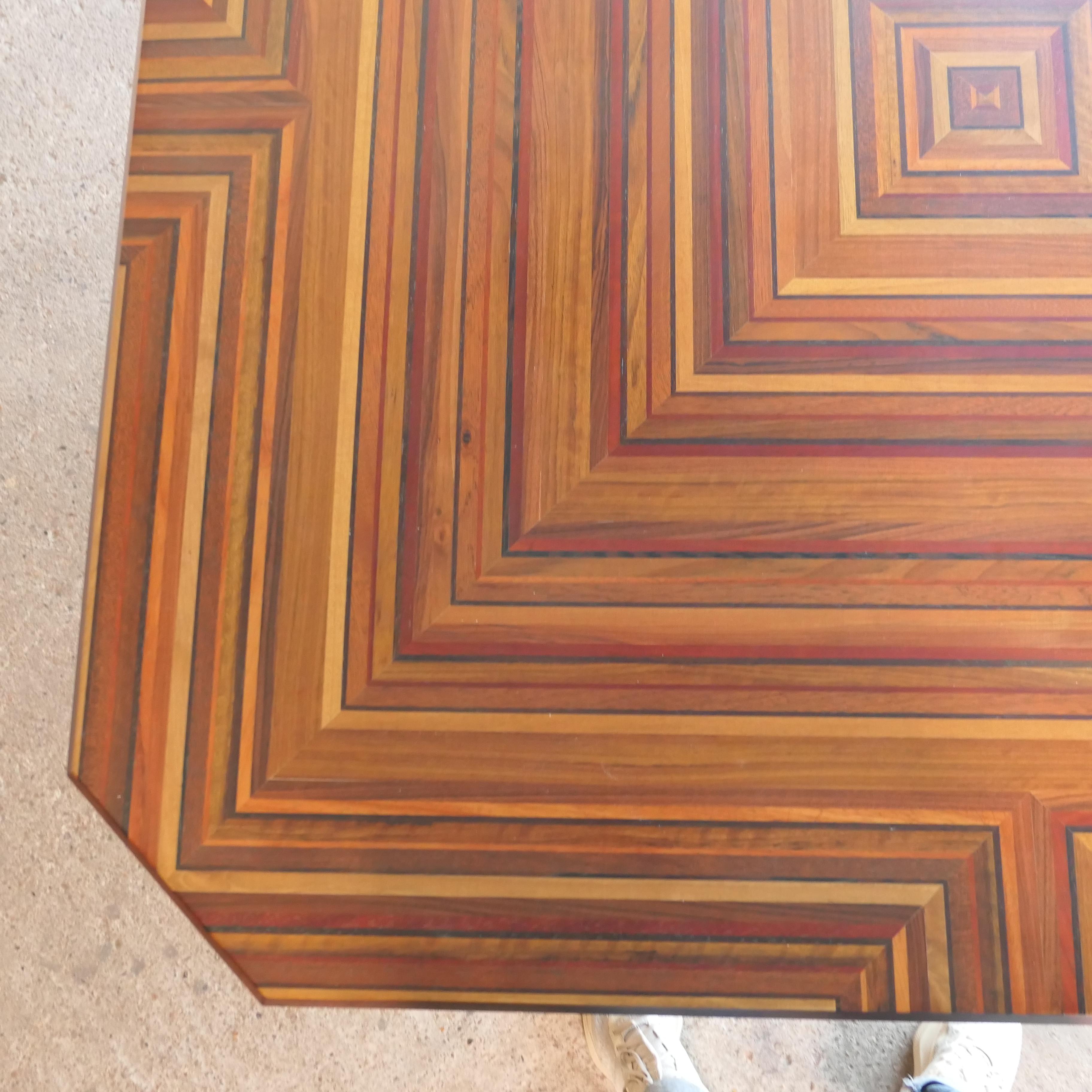 Table de salle à manger en marqueterie Luciano Frigerio en vente 6