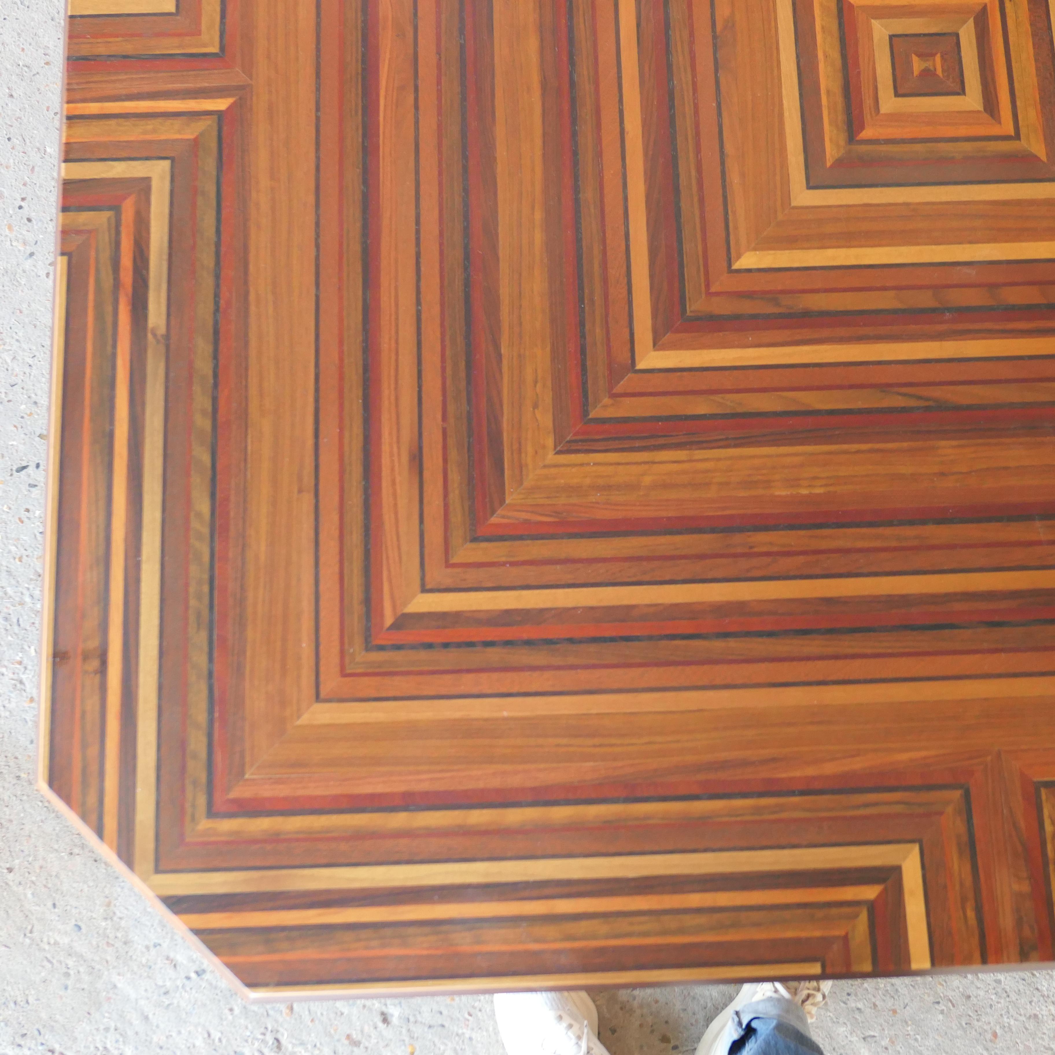 Table de salle à manger en marqueterie Luciano Frigerio en vente 8