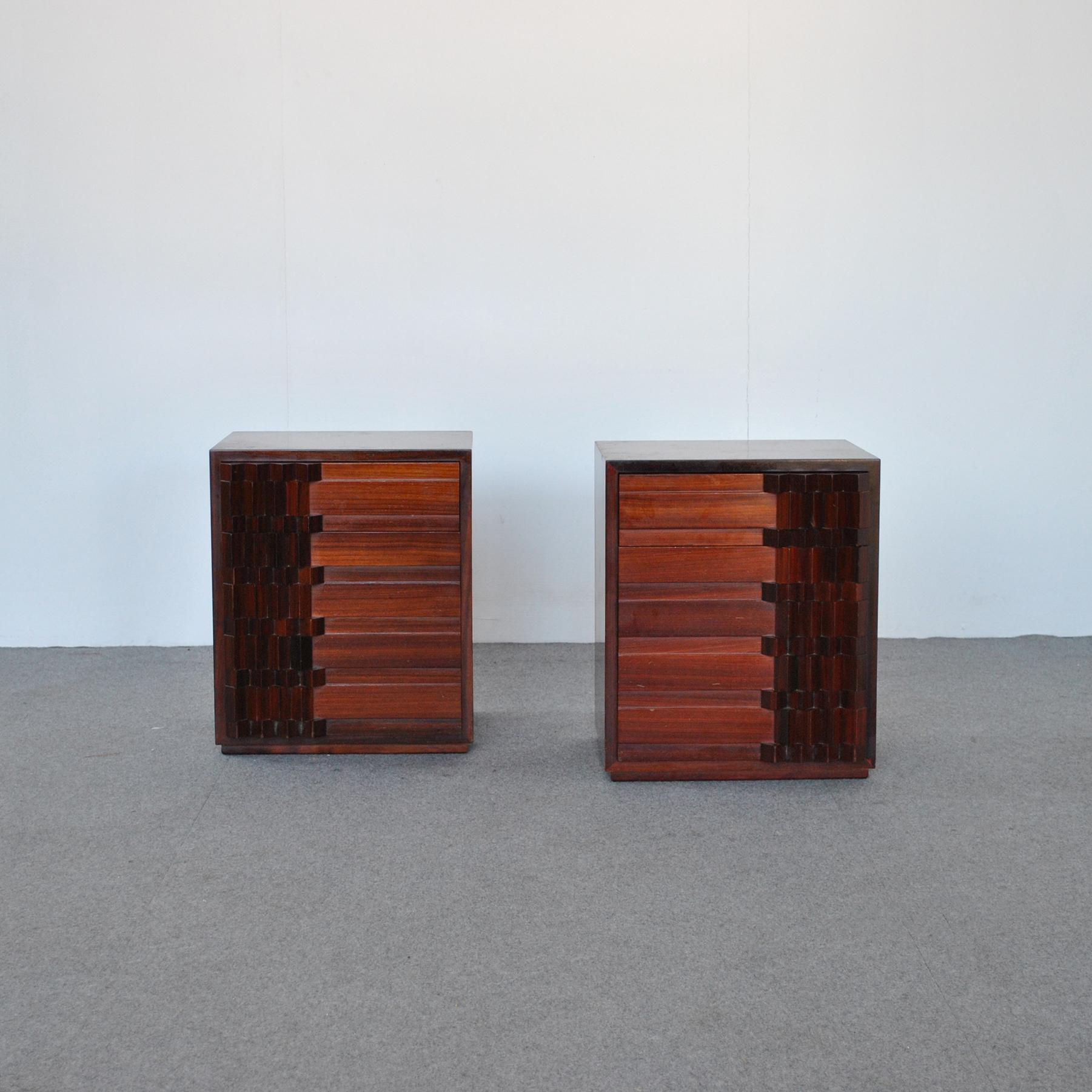 Pair of walnut wood bedside tables from the Diamante series designed by Luciano Frigerio di Desio from the 70s.