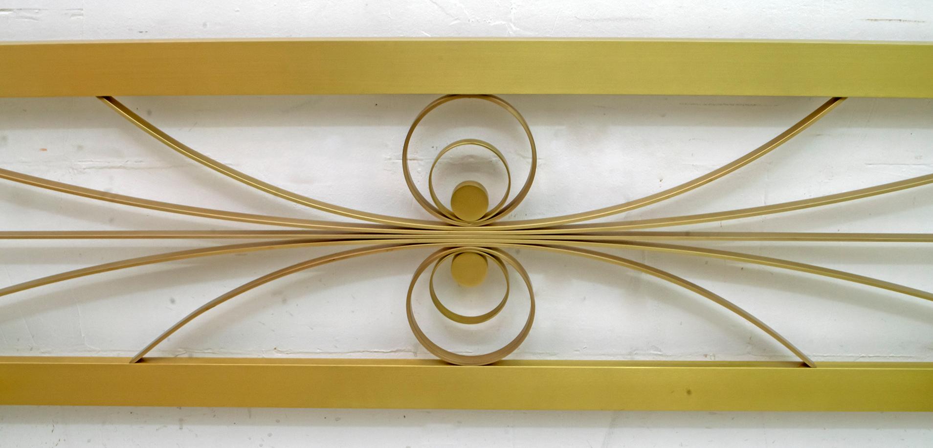 Italian Luciano Frigerio Mid-Century Modern Gilded and Satin Brass Double Bed, 1970s For Sale