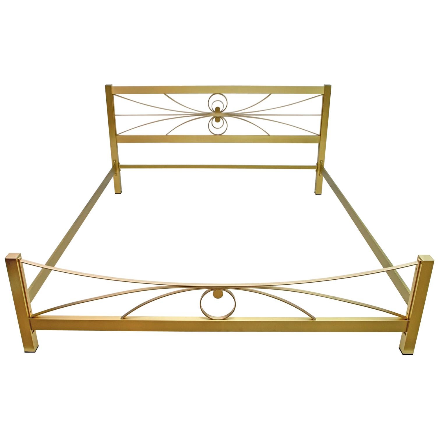 Luciano Frigerio Mid-Century Modern Gilded and Satin Brass Double Bed, 1970s