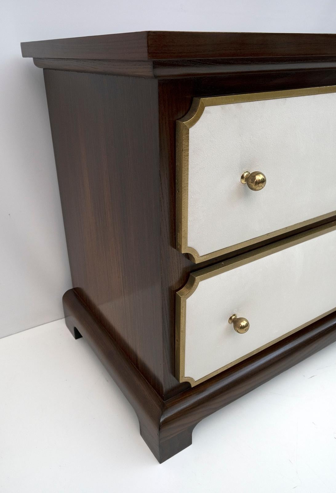 Luciano Frigerio Mid-Century Modern Italian Dresser For Sale 2