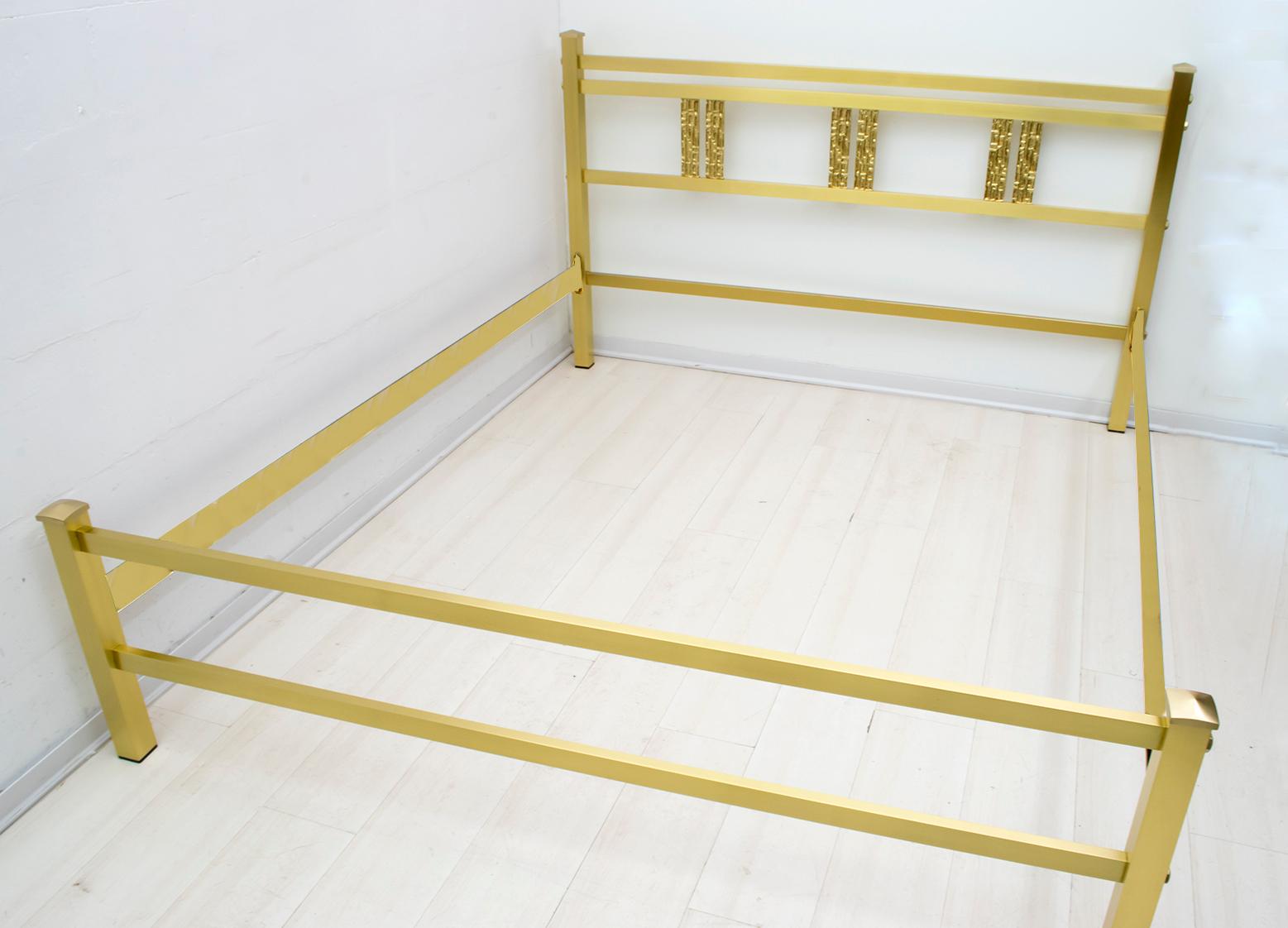Luciano Frigerio Mid-Century Modern Italian Gold Brass and Bronze Double Bed For Sale 4