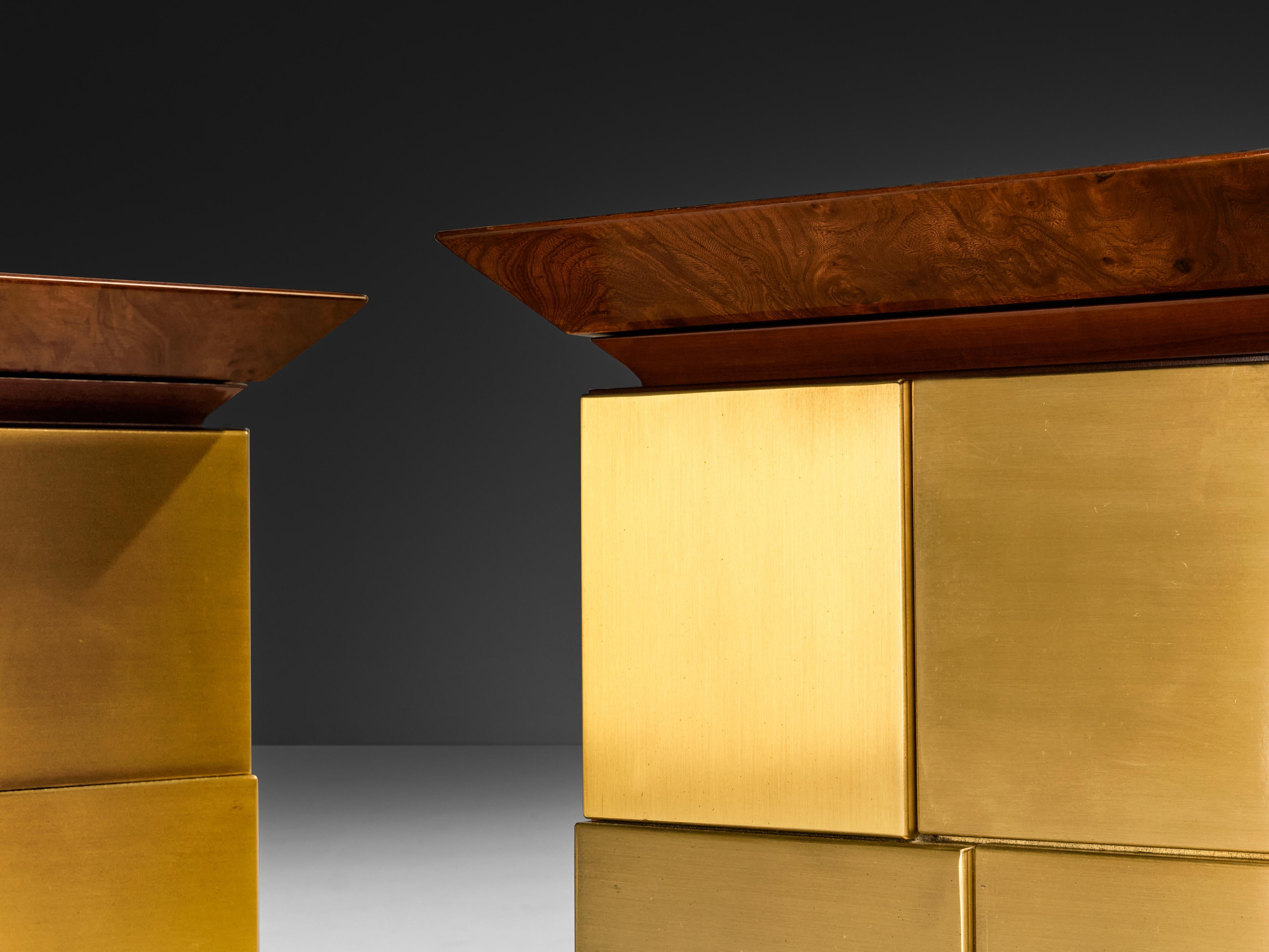 Luciano Frigerio Nightstands in Elm Burl and Brass For Sale 1