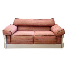 Poltrona 'Norman' di Luciano Frigerio con tappezzeria Missoni personalizzata, Italia, anni '70