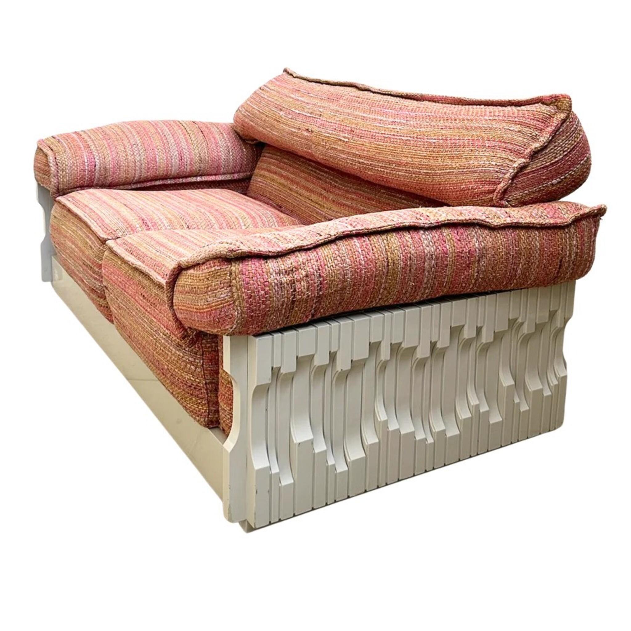 Post-Modern Luciano Frigerio 'Norman' Loveseat in Custom Missoni Upholstery, Italy, 1970s For Sale
