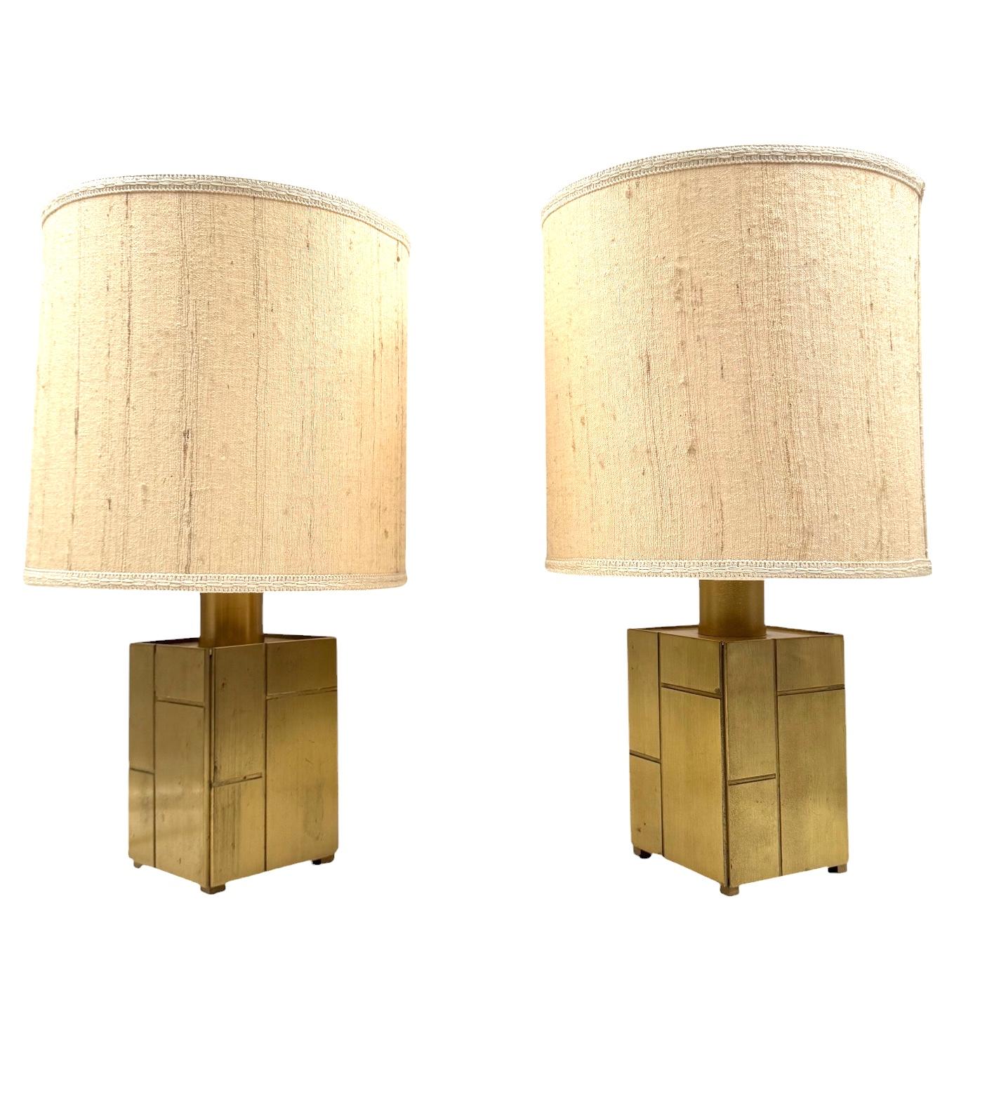 Luciano Frigerio, paire de lampes de table en laiton mod. Louis, Frigerio Italie, années 1970 3