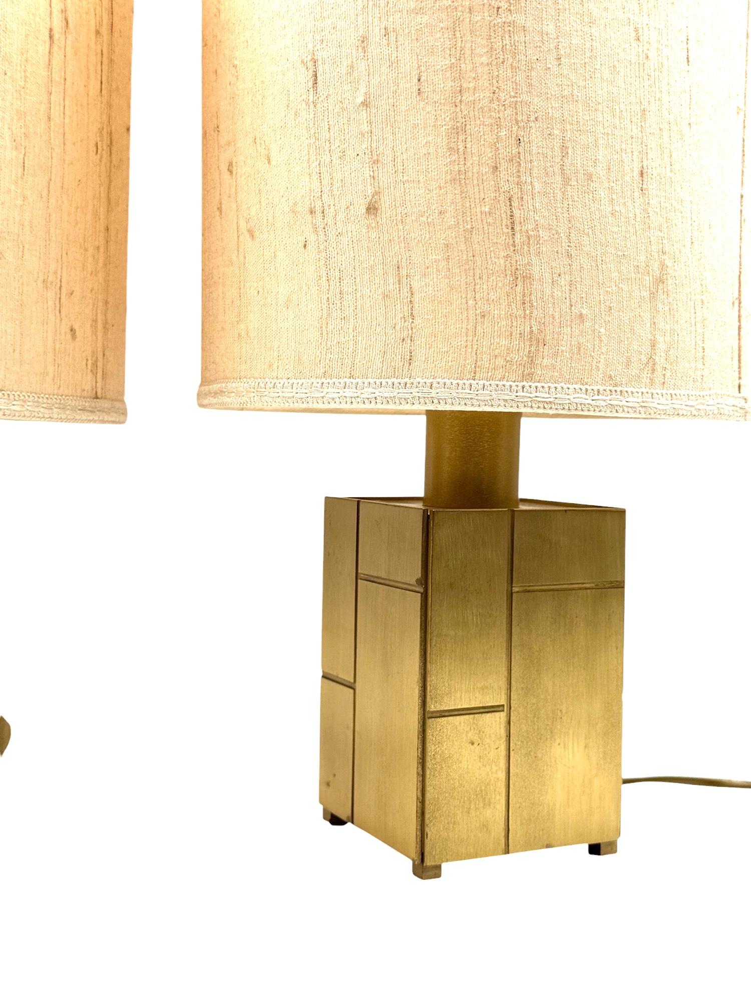 Luciano Frigerio, paire de lampes de table en laiton mod. Louis, Frigerio Italie, années 1970 Excellent état à Firenze, IT