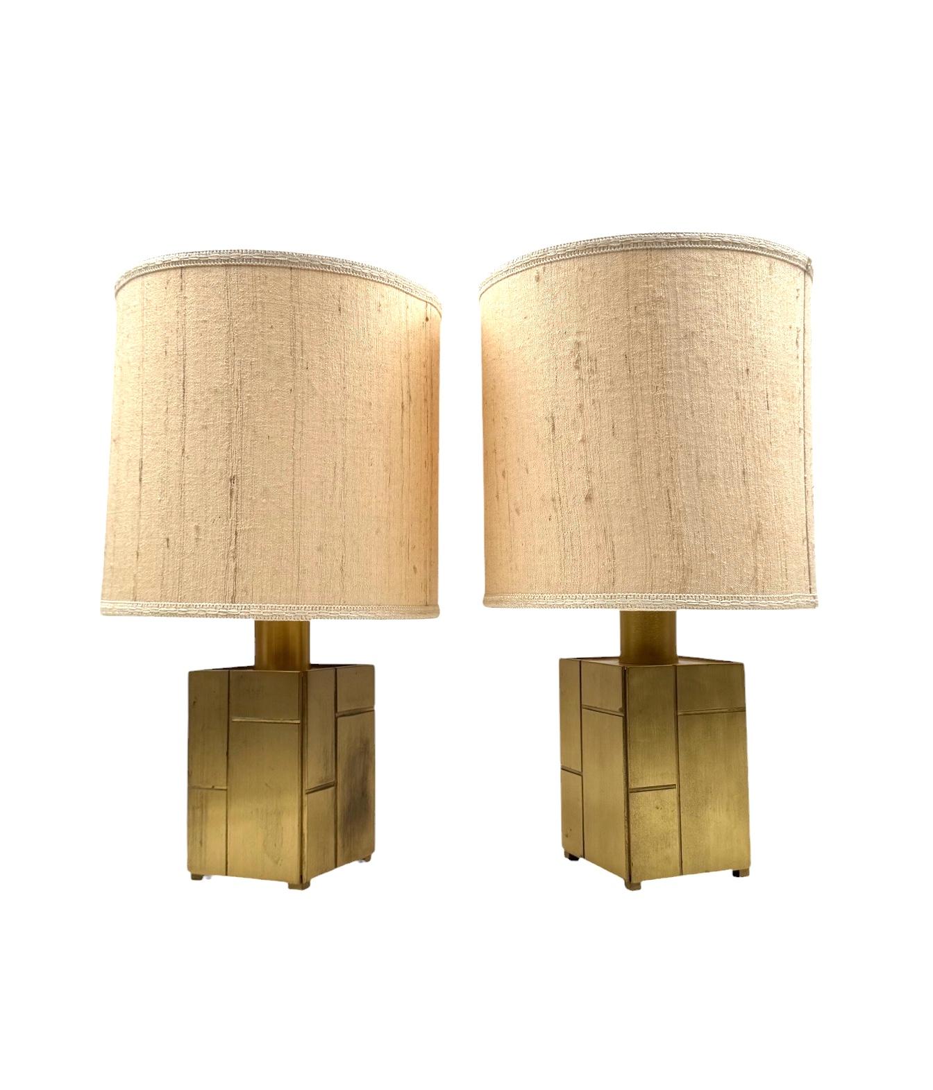 Luciano Frigerio, paire de lampes de table en laiton mod. Louis, Frigerio Italie, années 1970 2