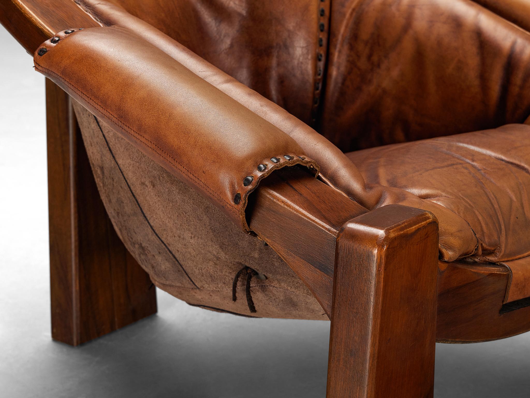 Luciano Frigerio Pair of Lounge Chairs in Leather and Mahogany  4